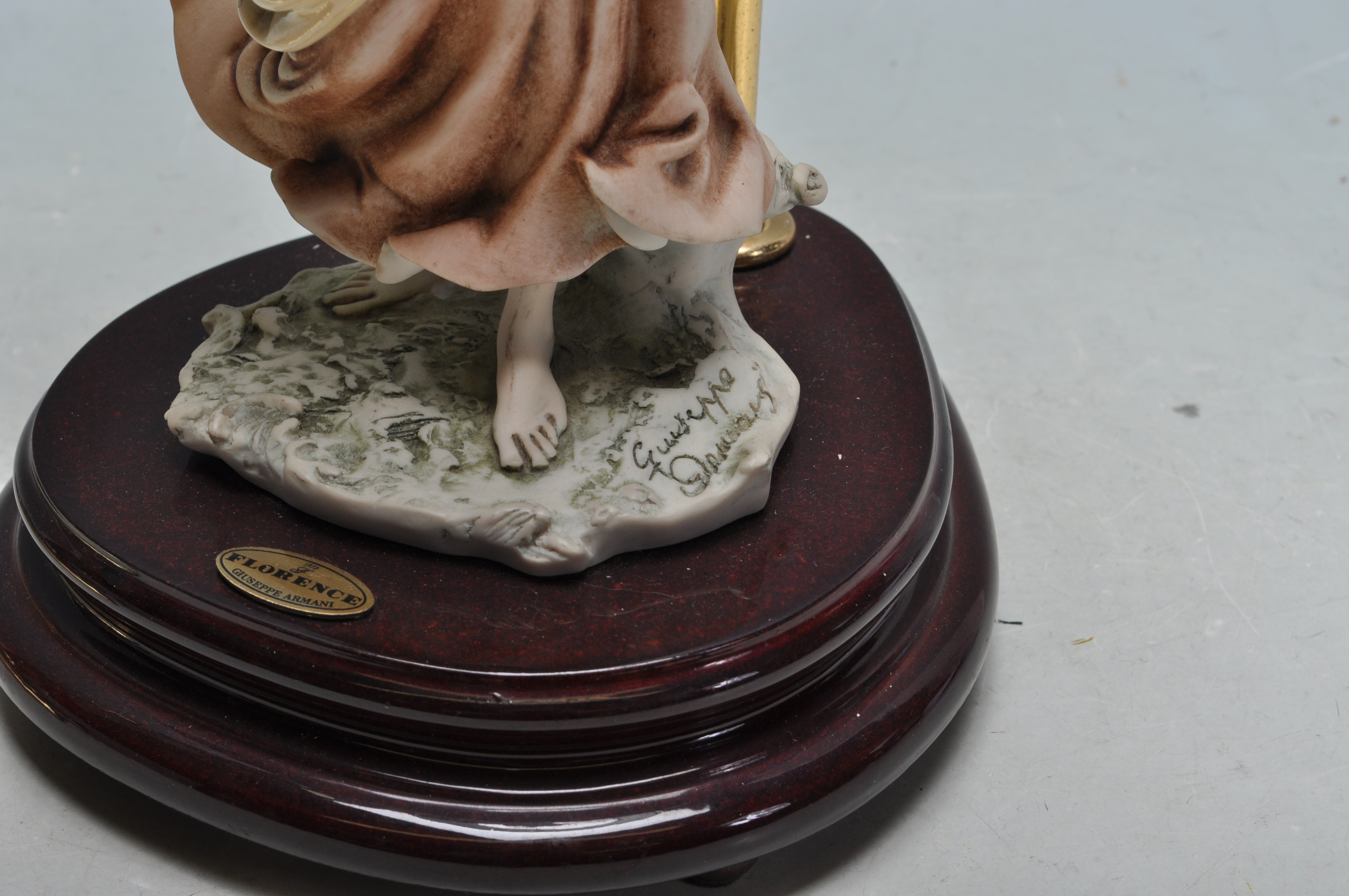 VINTAGE BANKERS LAMP AND CAPODIMONTE FIGURE LAMP - Image 3 of 9