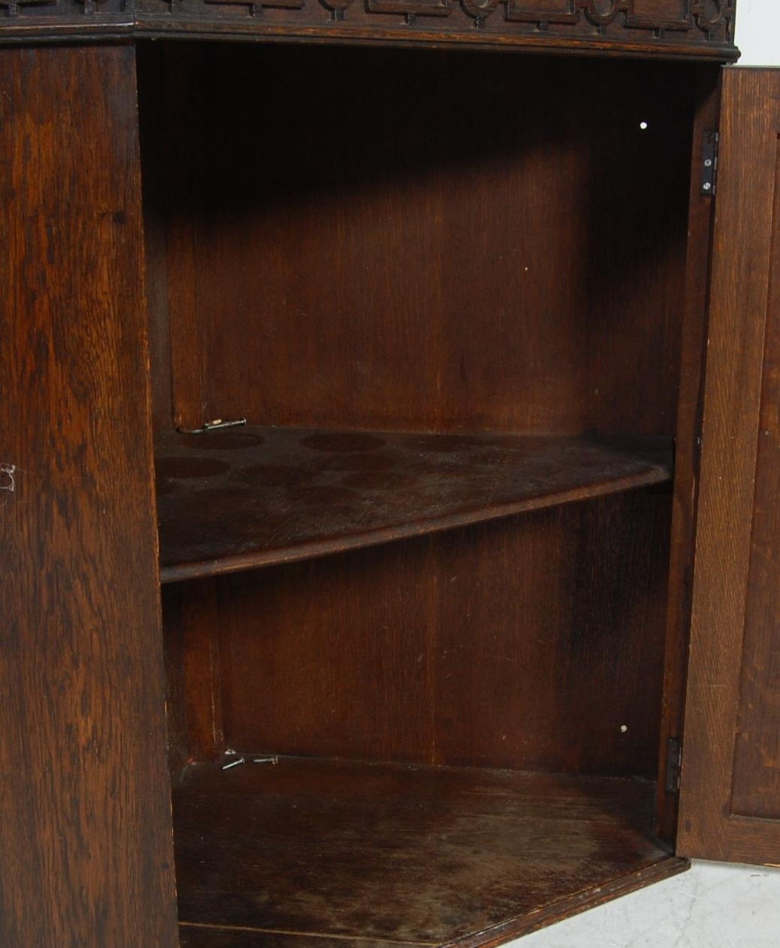 19TH CENTURY OAK HANGING CORNER CABINET CUPBOARD - Bild 7 aus 7