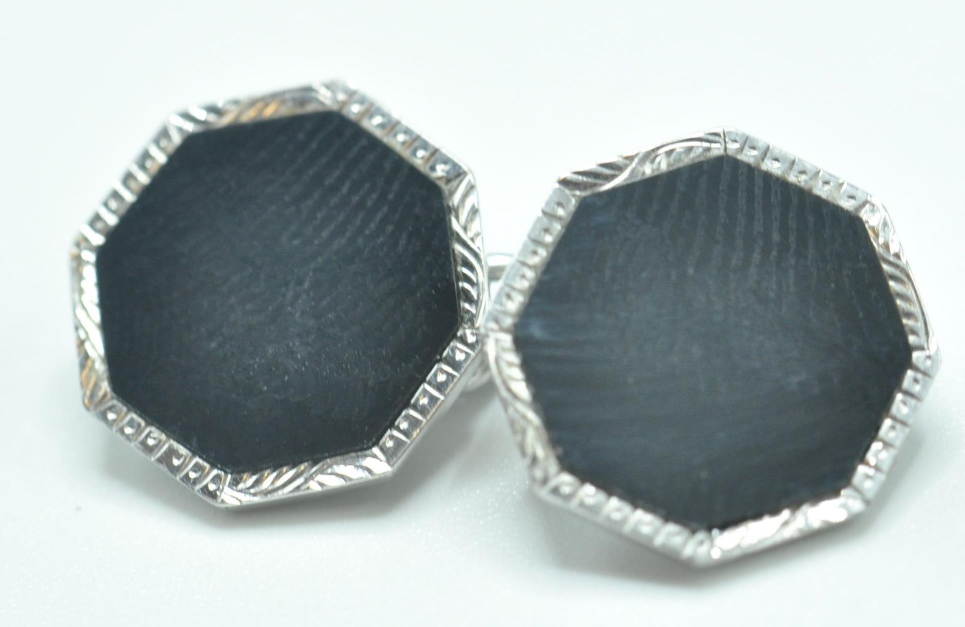 1930'S 9CT WHTE GOLD AND ONYX CUFFLINKS - Image 2 of 5