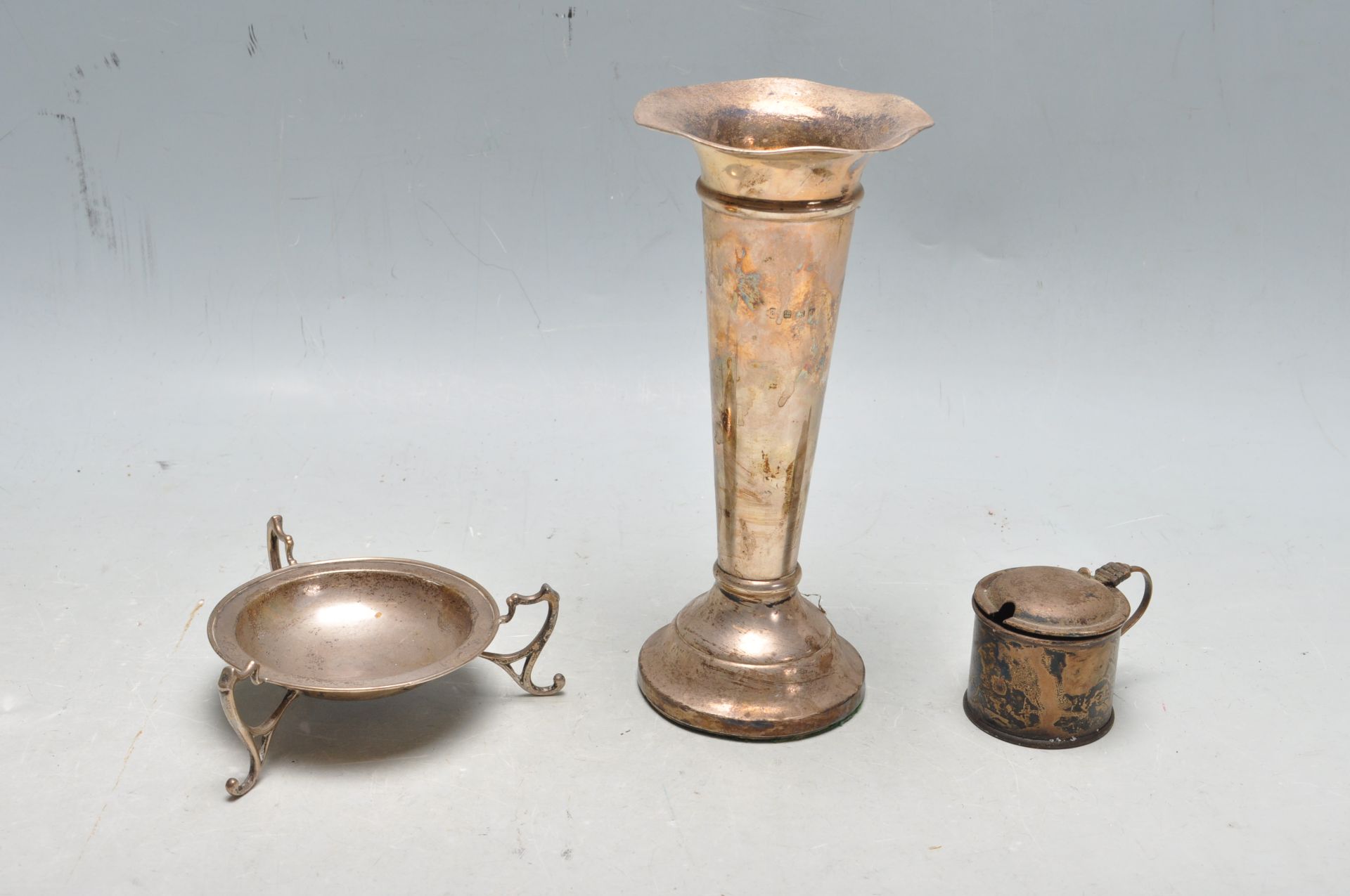 THREE ANTIQUE SILVER HALLMARKED TABLE WARES