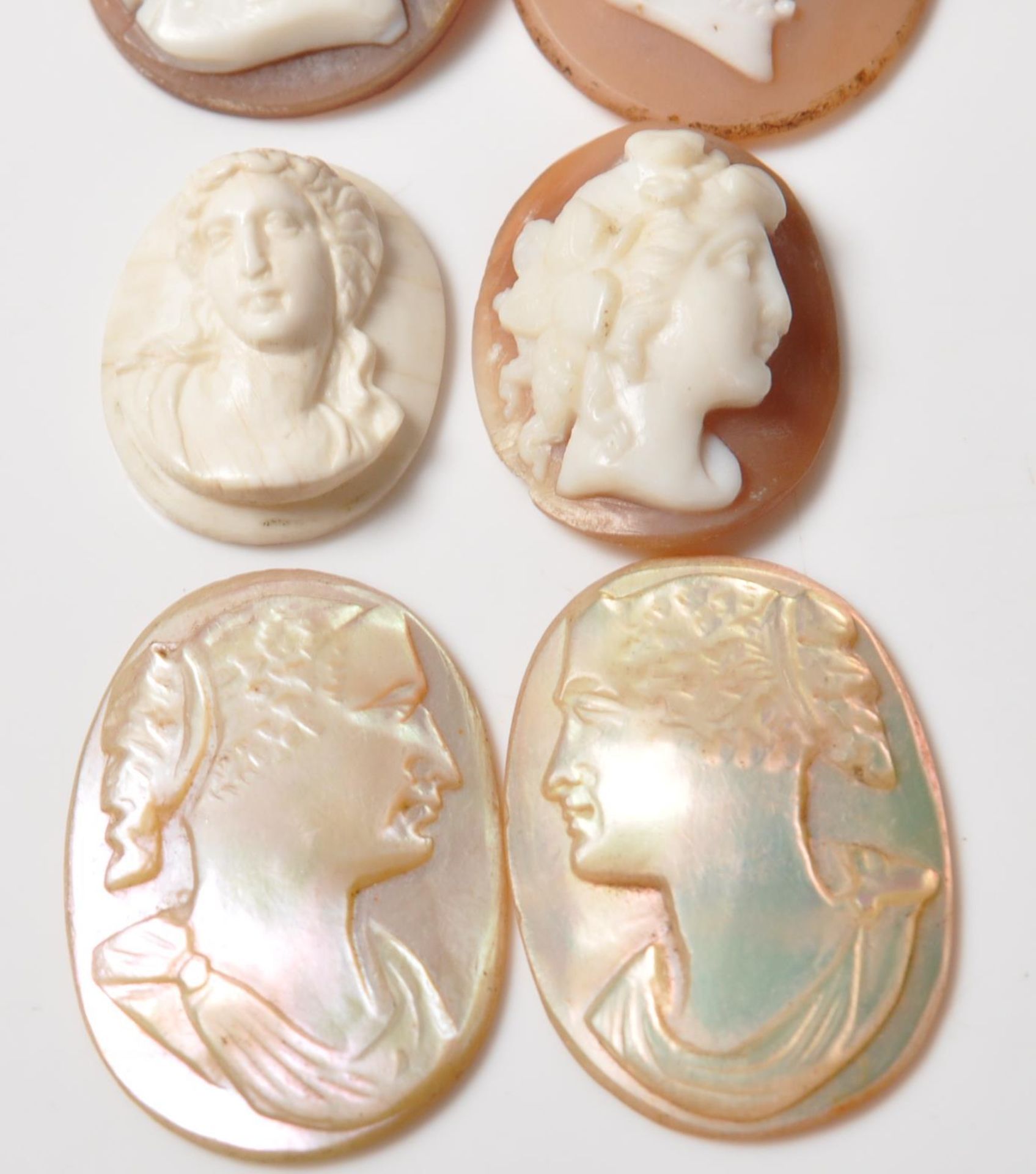 SIX ANTIQUE CARVED CAMEO PANELS - Bild 2 aus 6