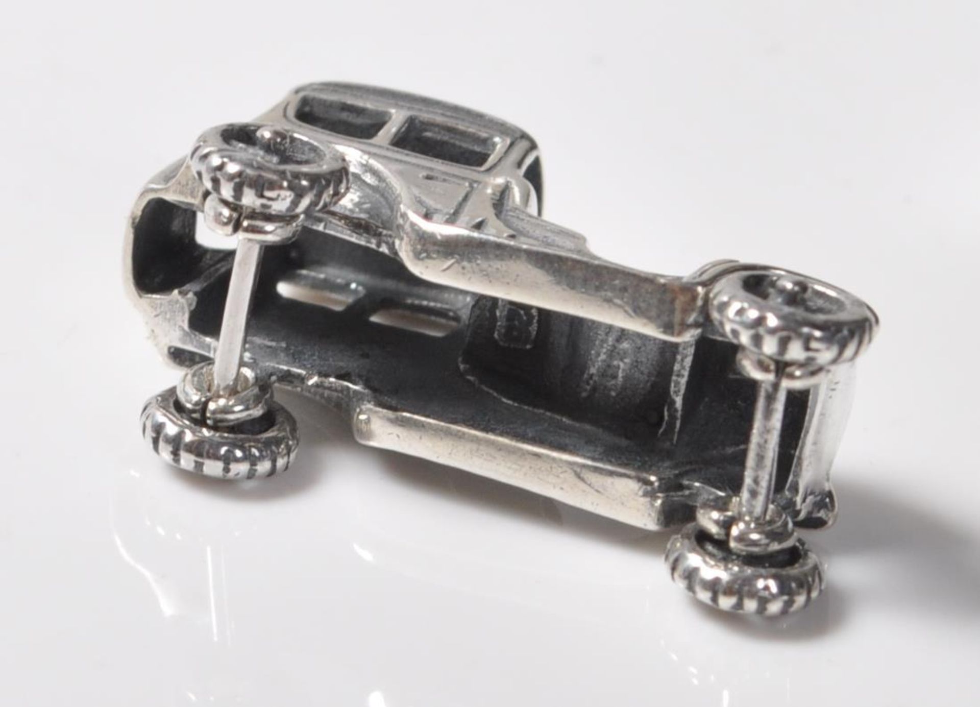 VINTAGE STYLE .925 SILVER ORNAMENT IN THE FORM OF A CAR - Bild 5 aus 5