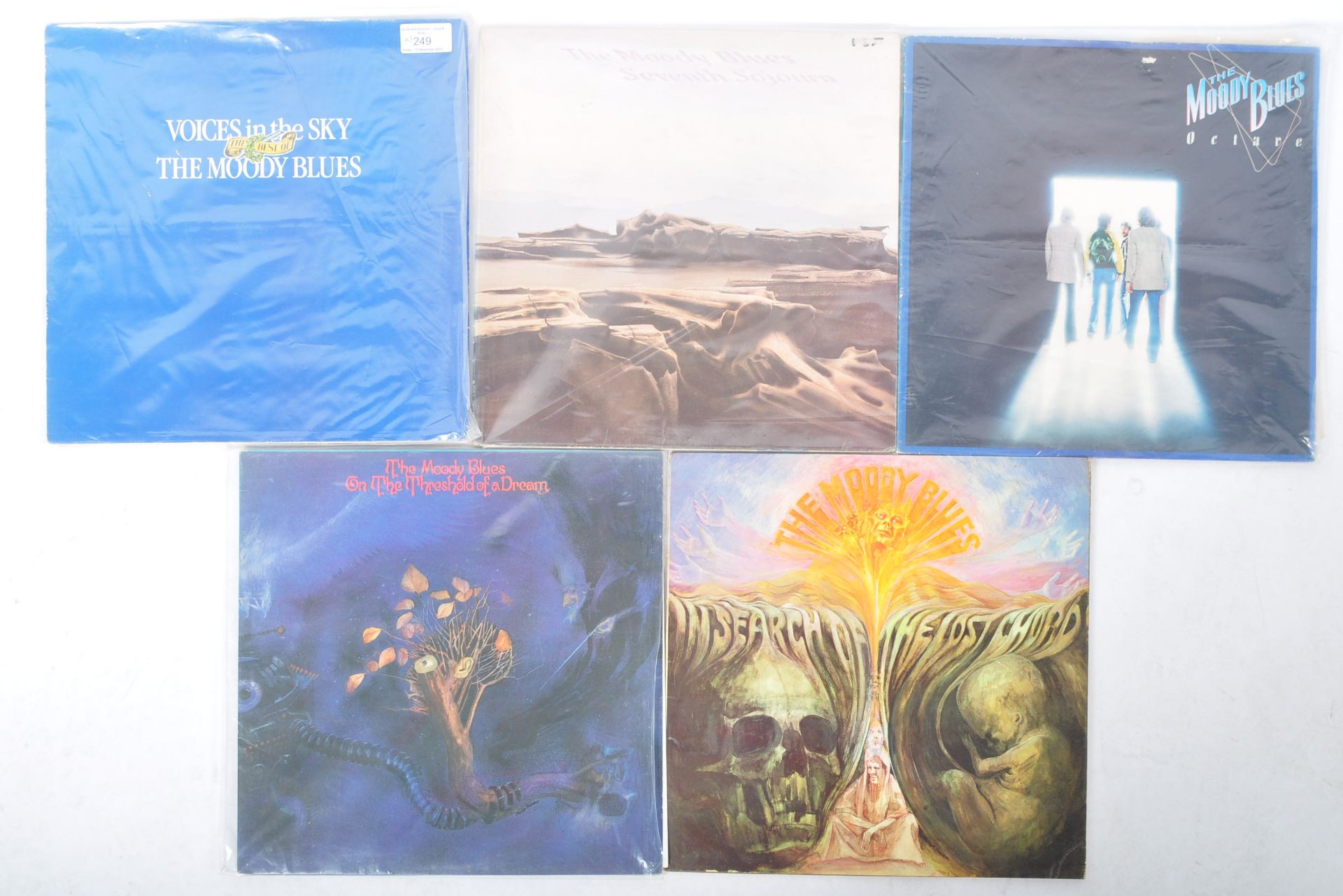 THE MOODY BLUES - GROUP OF FIVE VINYL RECORD ALBUMS