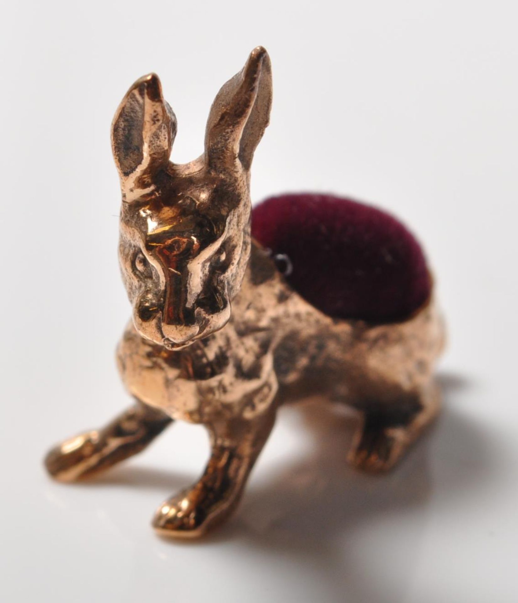 STAMPED 925 SILVER PINCUSHION IN THE FORM OF A HARE - Bild 4 aus 5