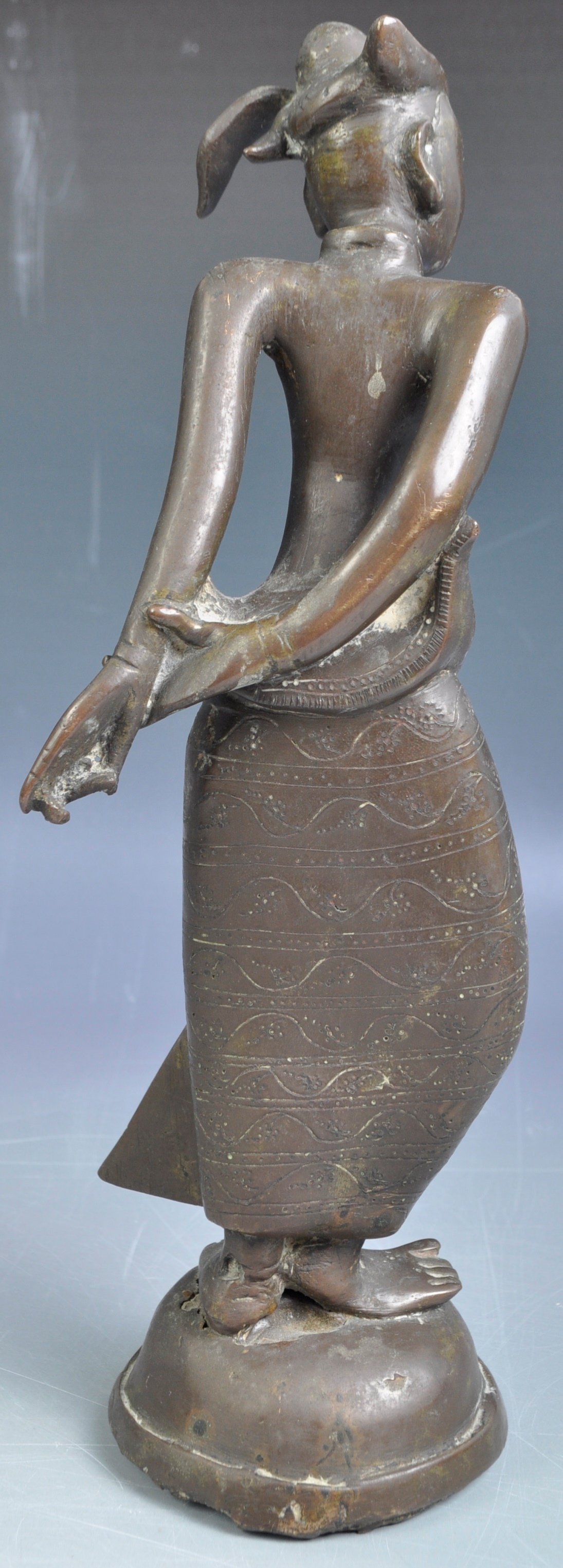 BELIEVED 18TH CENTURY CHINESE BRONZE FIGURINE - Image 4 of 6