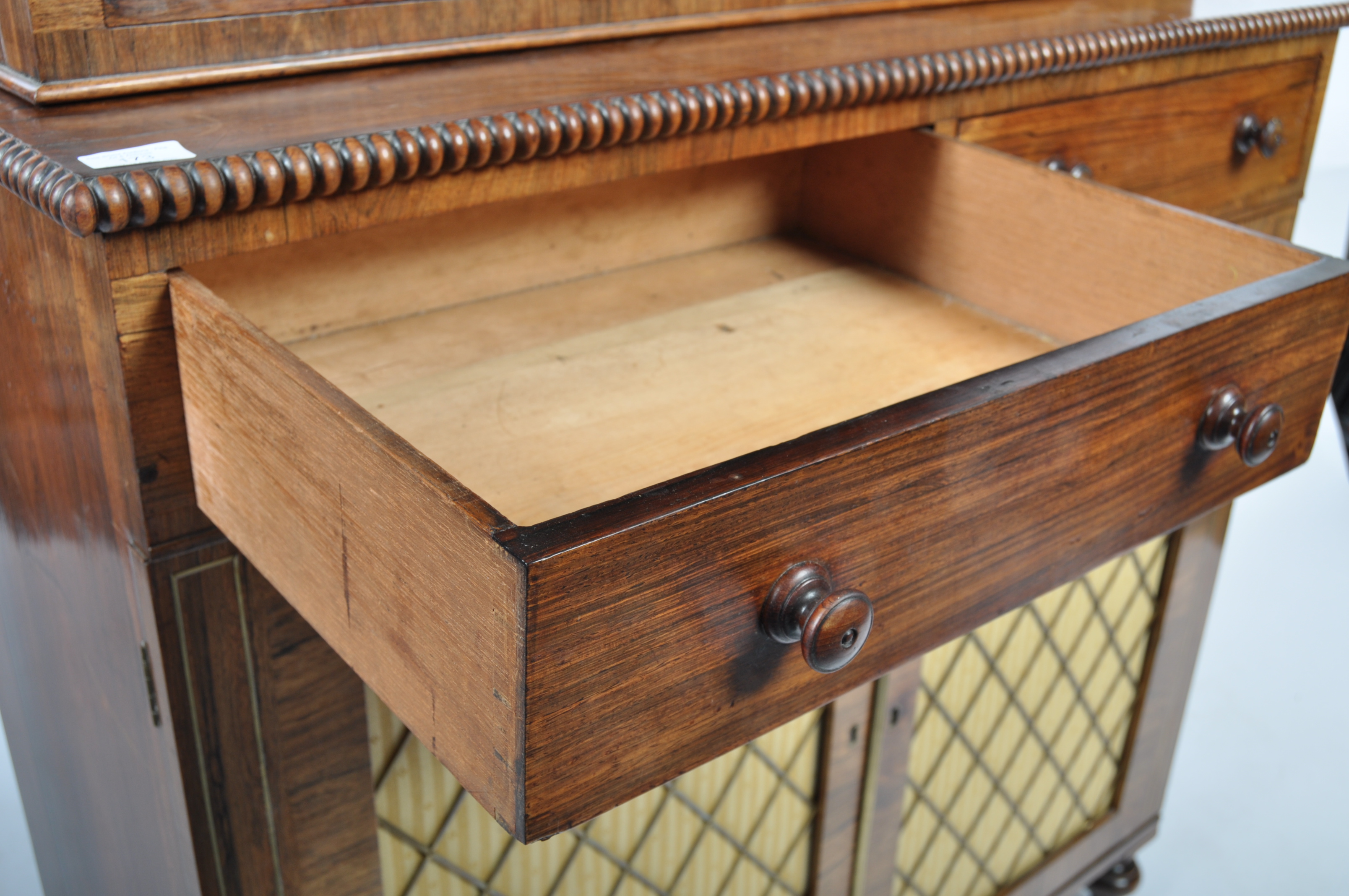 19T CENTURY GEORGIAN REGENCY ROSEWOOD CHIFFONIER - Image 4 of 6