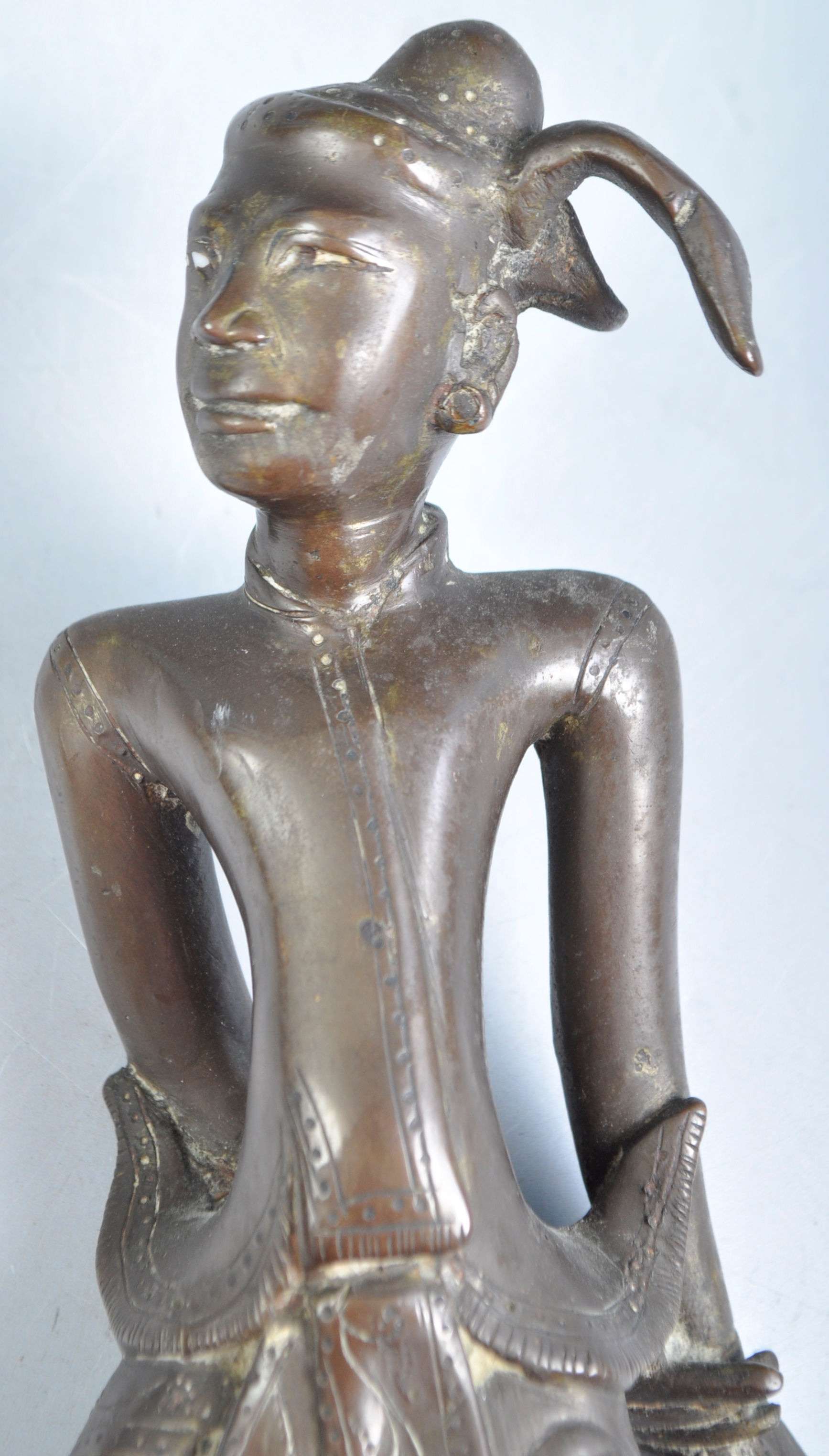 BELIEVED 18TH CENTURY CHINESE BRONZE FIGURINE - Image 5 of 6