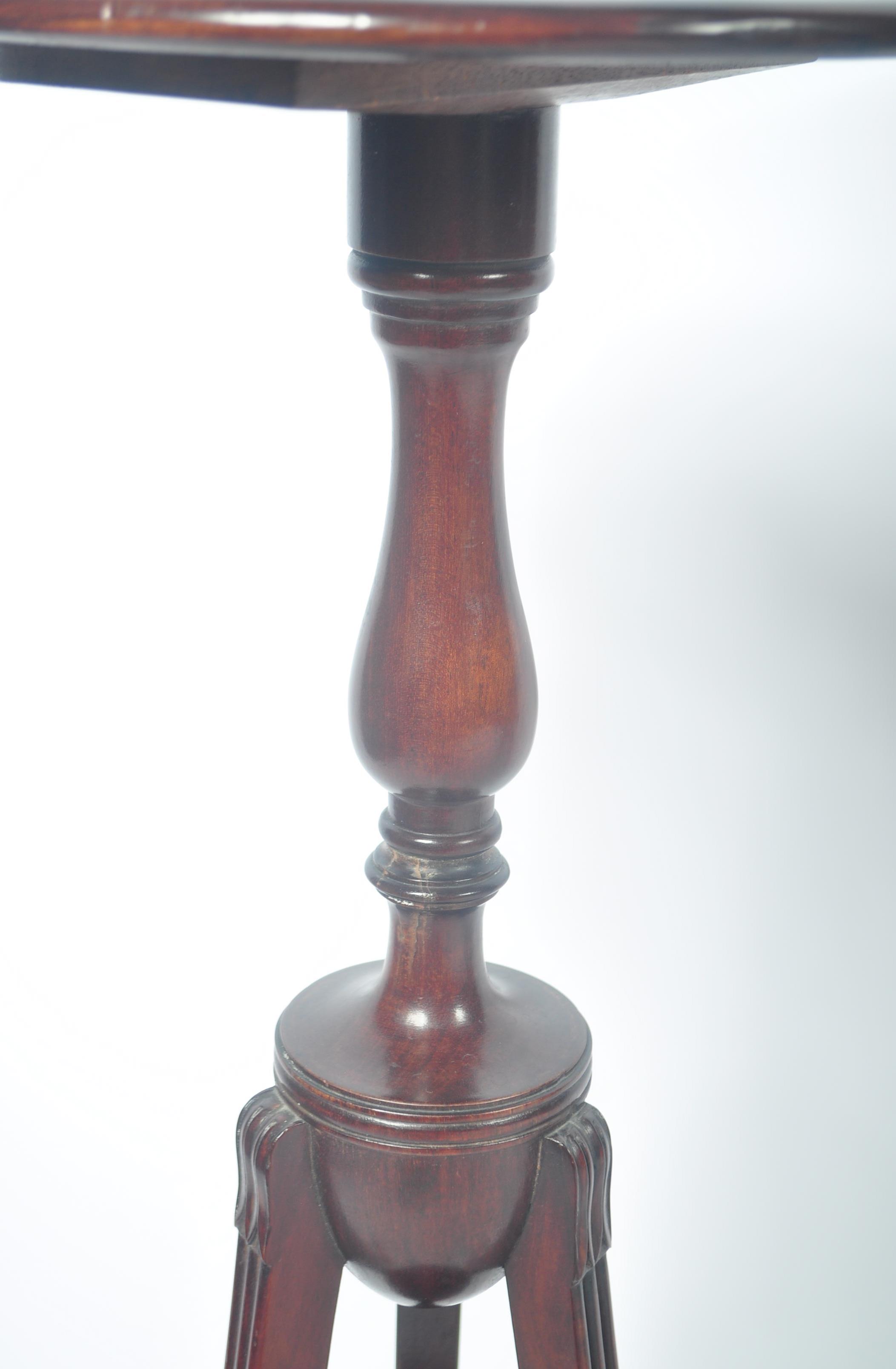 ANTIQUE STYLE MAHOGANY REEDED TRIPOD TORCHERE STAND - Image 4 of 5