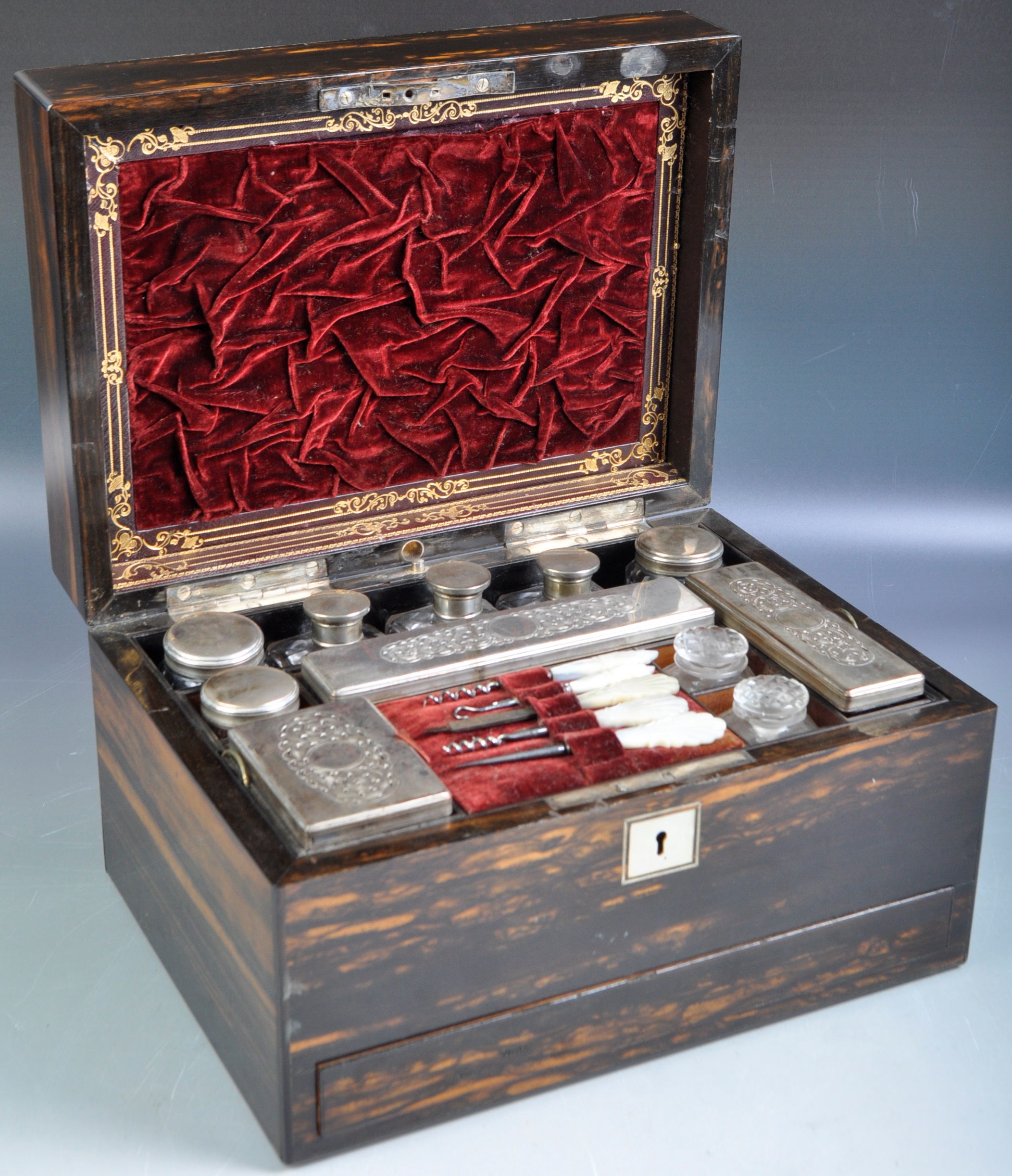 19TH CENTURY COROMANDEL WOOD VANITY TRAVEL BOX