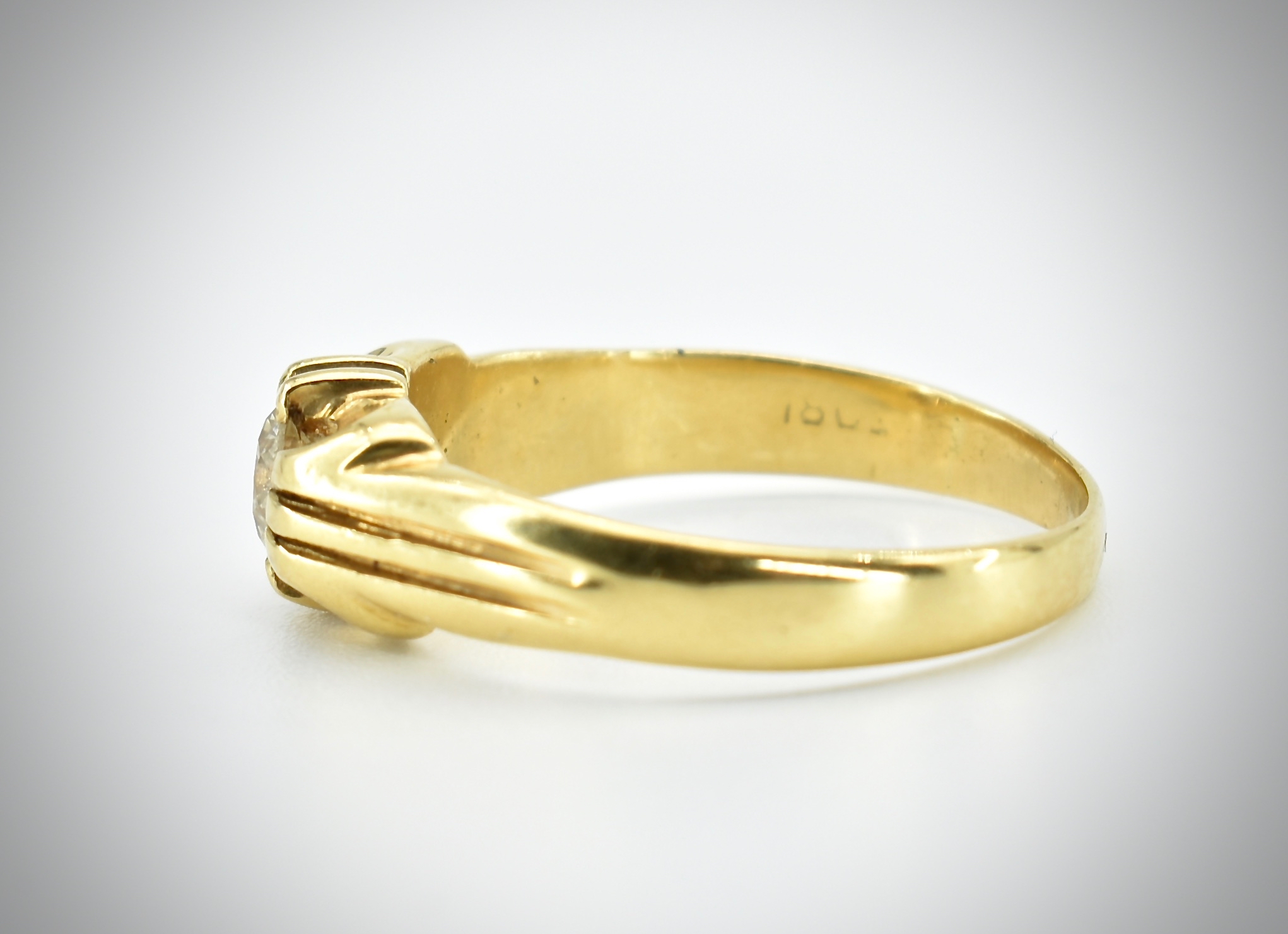 18ct Gold & Diamond Ring - Image 2 of 6