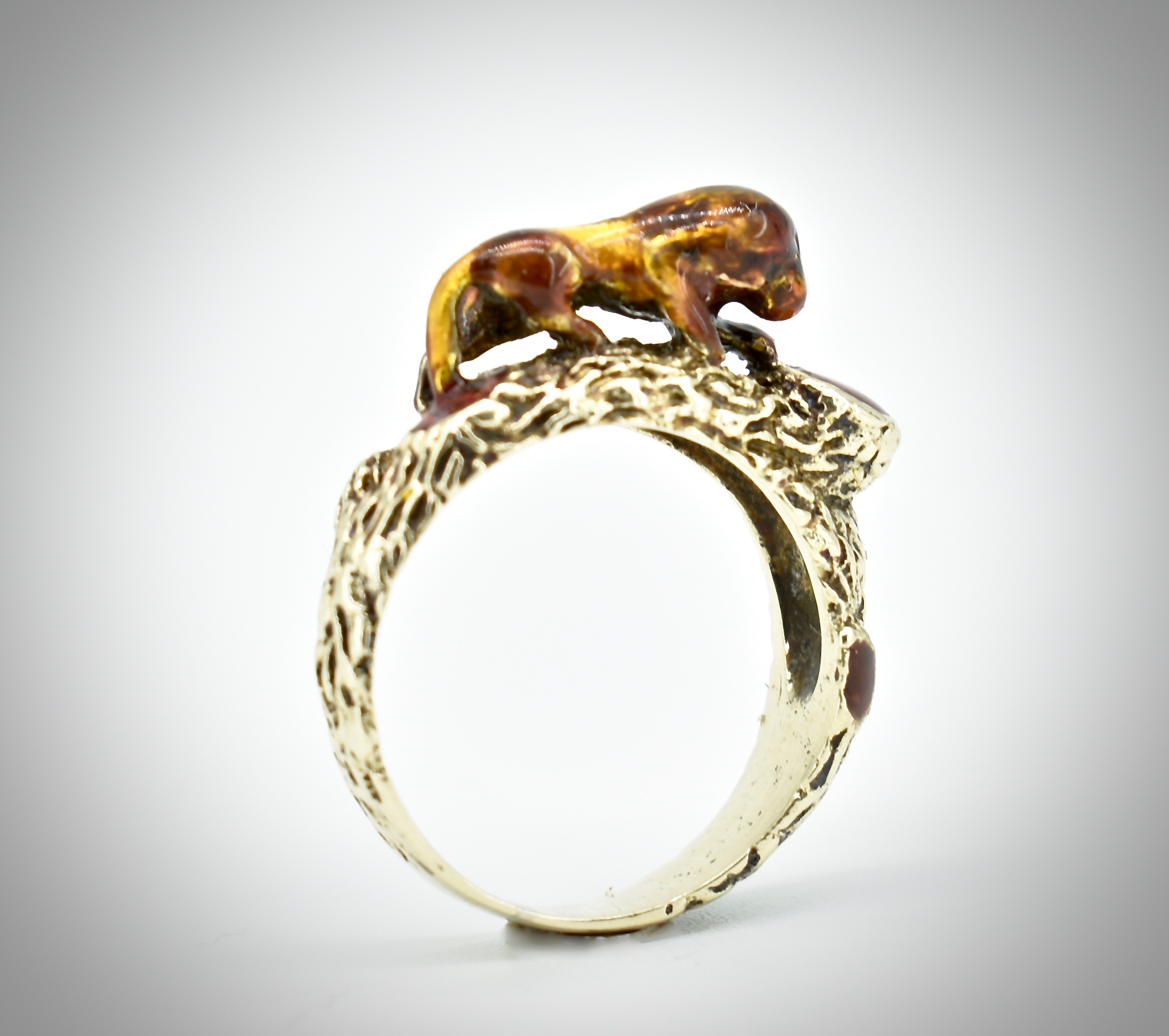 Gold & Enamel Figural Dress Ring - Image 2 of 7