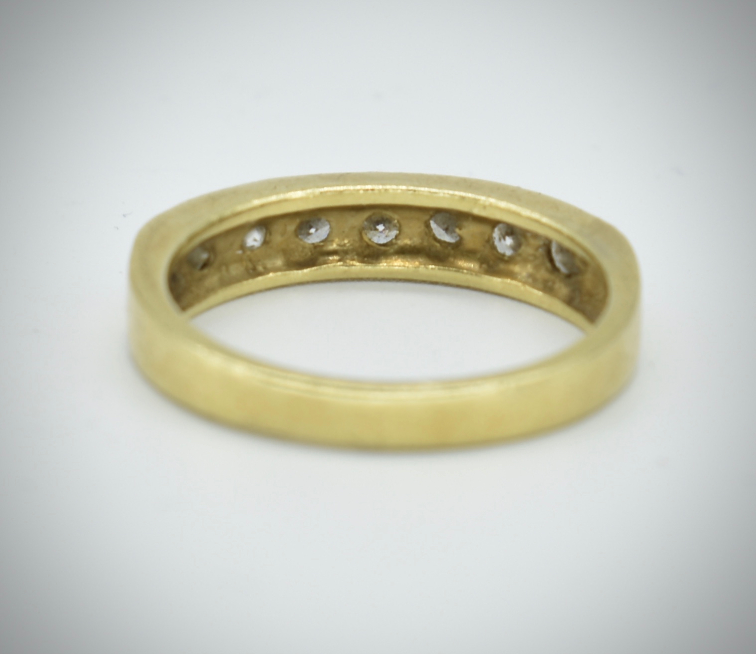 18ct Gold & Diamond Half Eternity Ring - Image 11 of 11