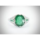 18ct White Gold Emerald & Diamond Ring