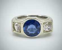 18ct White Gold Sapphire & Diamond Ring