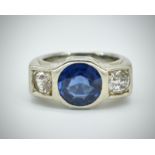 18ct White Gold Sapphire & Diamond Ring