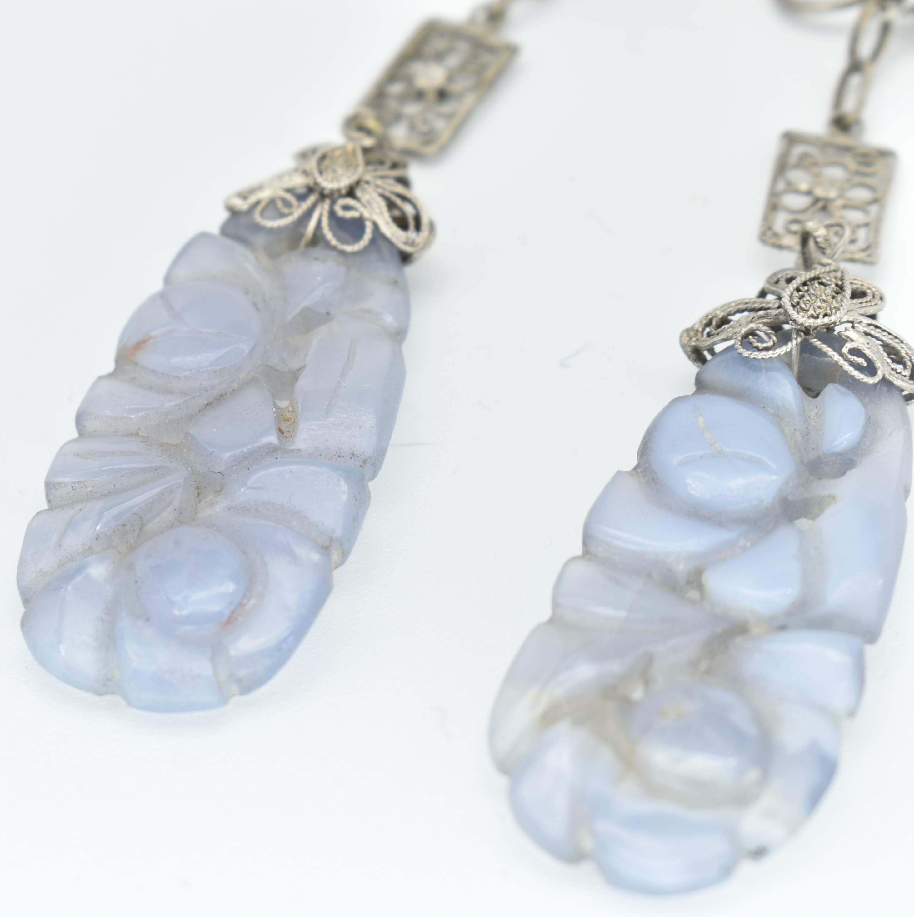 Pair of Chinese Carved Agate Pendant Earrings - Image 3 of 4