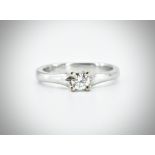 18ct White Gold & Diamond Solitaire Ring