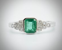 18ct White Gold Emerald & Diamond Ring