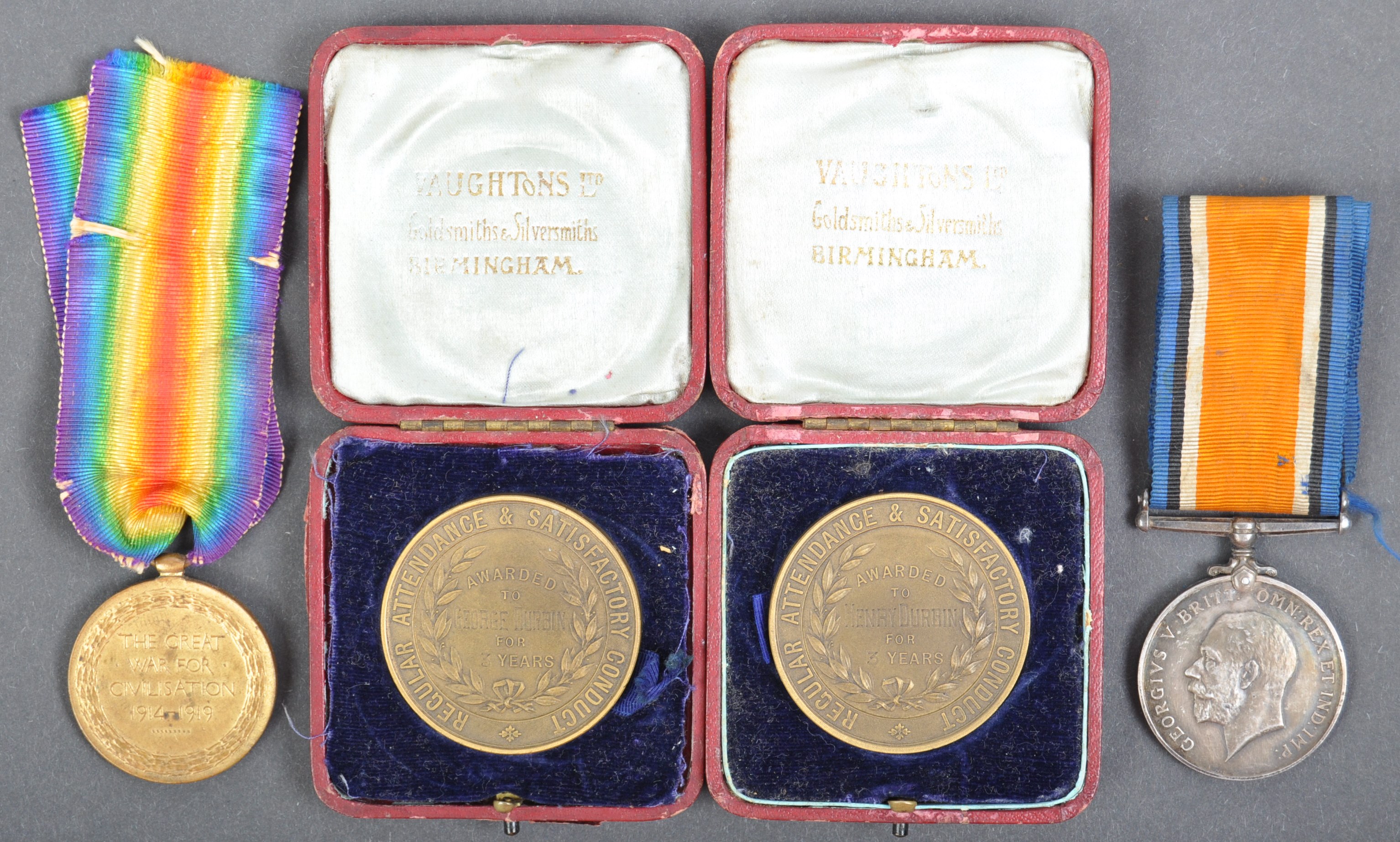 WWI FIRST WORLD WAR MEDAL PAIR & EFFECTS - PRIVATE IN ROYAL SUSSEX RGMT