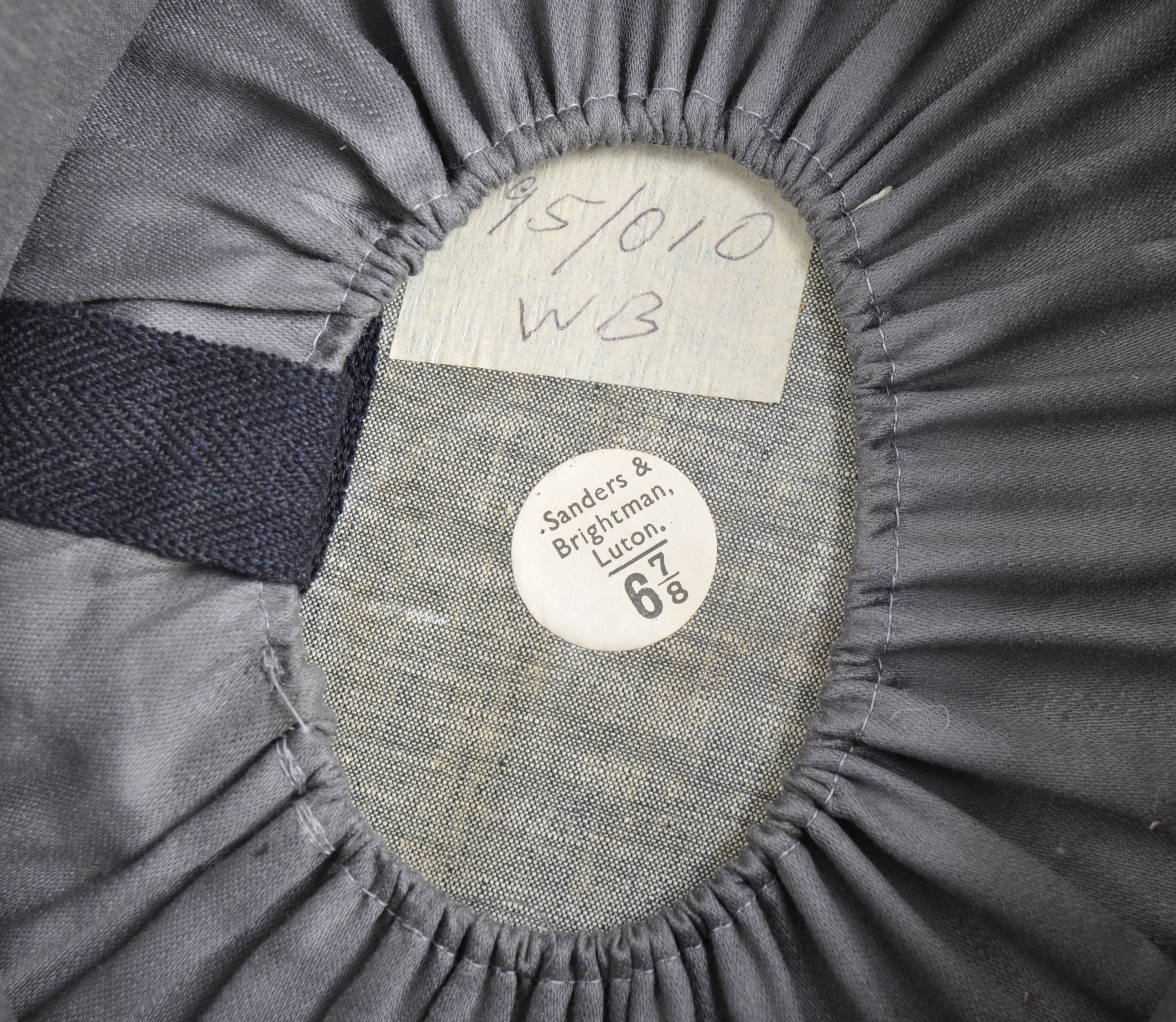 WWII SECOND WORLD WAR INTEREST - HMS GANGES UNIFORM CAP - Image 4 of 4