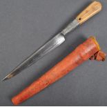 LATE 19TH CENTURY AFRICAN / BORNEO DAGGER