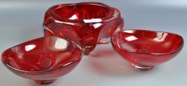 GEOFFREY BAXTER - WHITEFRIARS - RUBY RED GLASS BOW