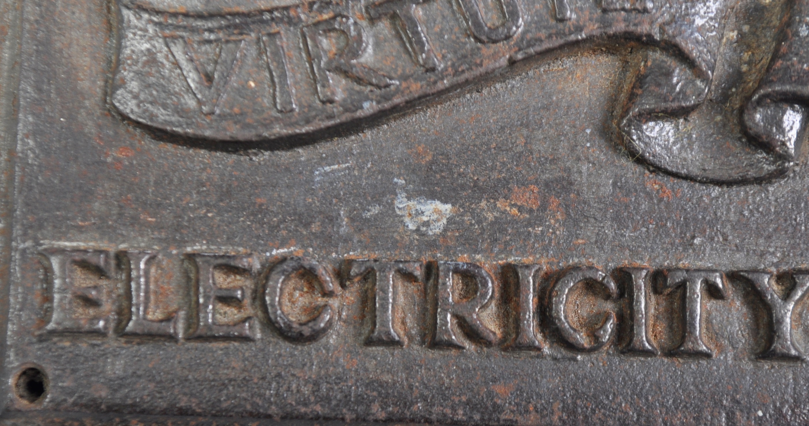 BRISTOL ELECTRICITY DEPARTMENT CAST IRON SIGN / PLAQUE - Image 3 of 6