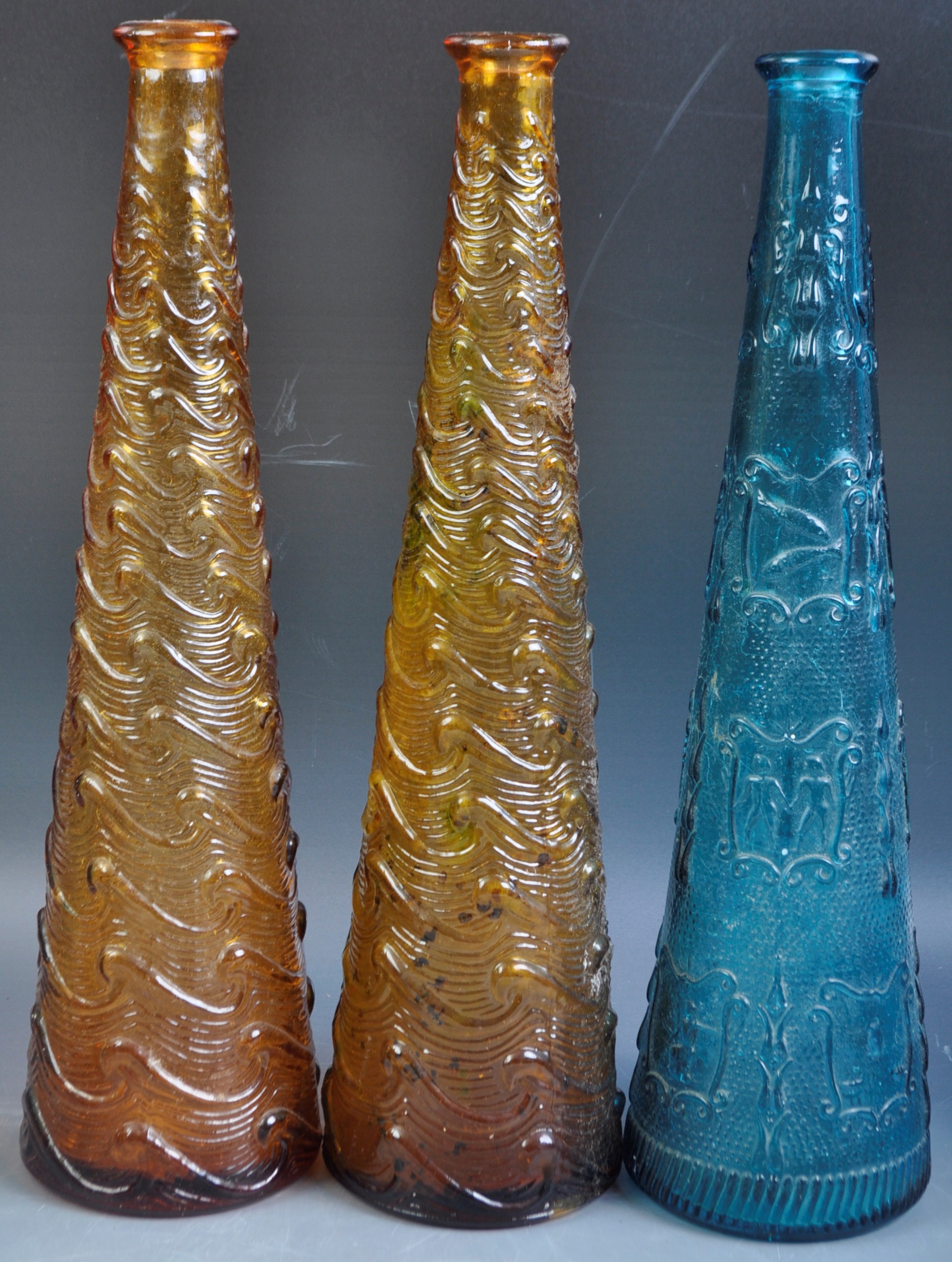 COLLECTION OF EMPOLI ITALIAN GLASS GENIE BOTTLES - Image 3 of 10