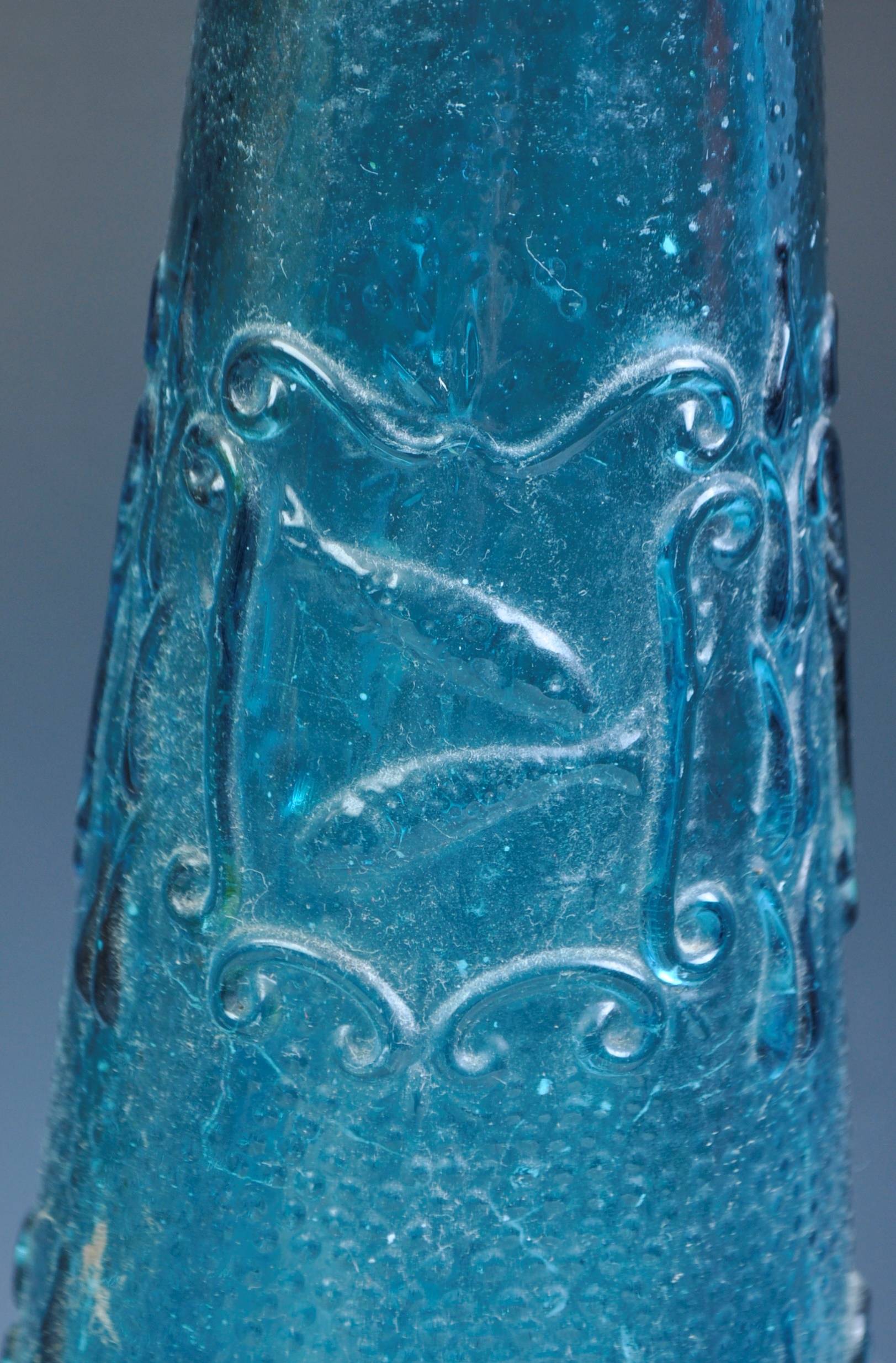 COLLECTION OF EMPOLI ITALIAN GLASS GENIE BOTTLES - Image 4 of 10