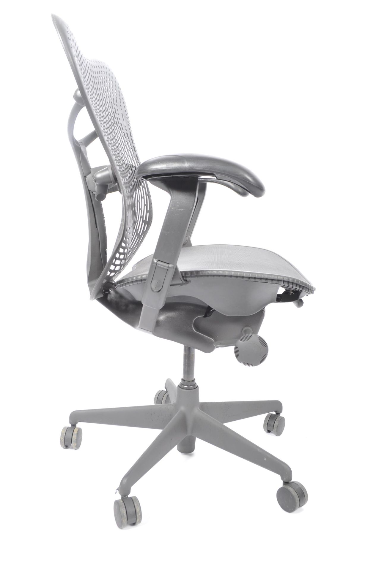 HERMAN MILLER MIRRA 2 SWIVEL DESK CHAIR BY STUDIO - Image 7 of 7