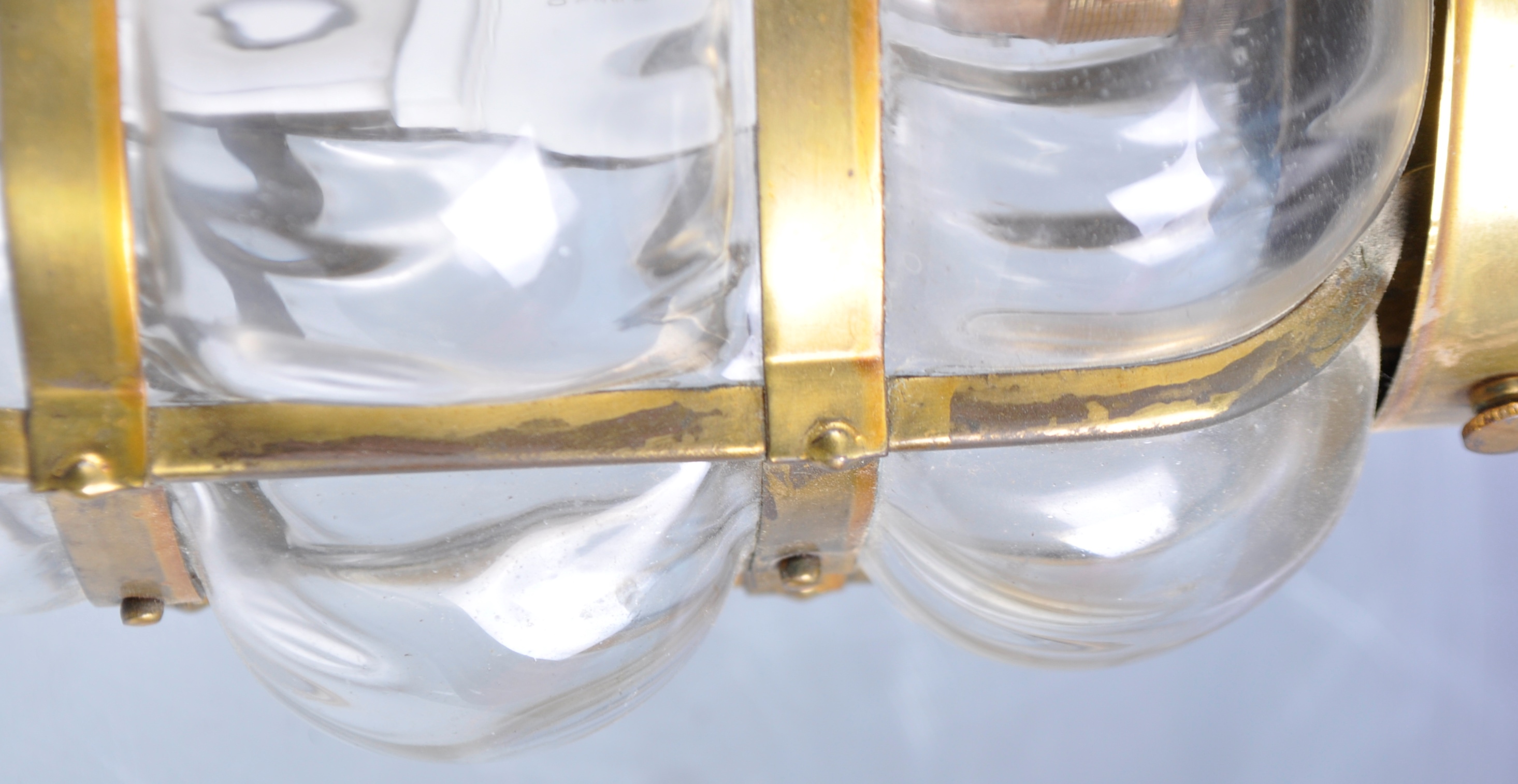 MID 20TH CENTURY GLASS GILDED BRASS HANGING PORCH LANTERN - Image 3 of 5