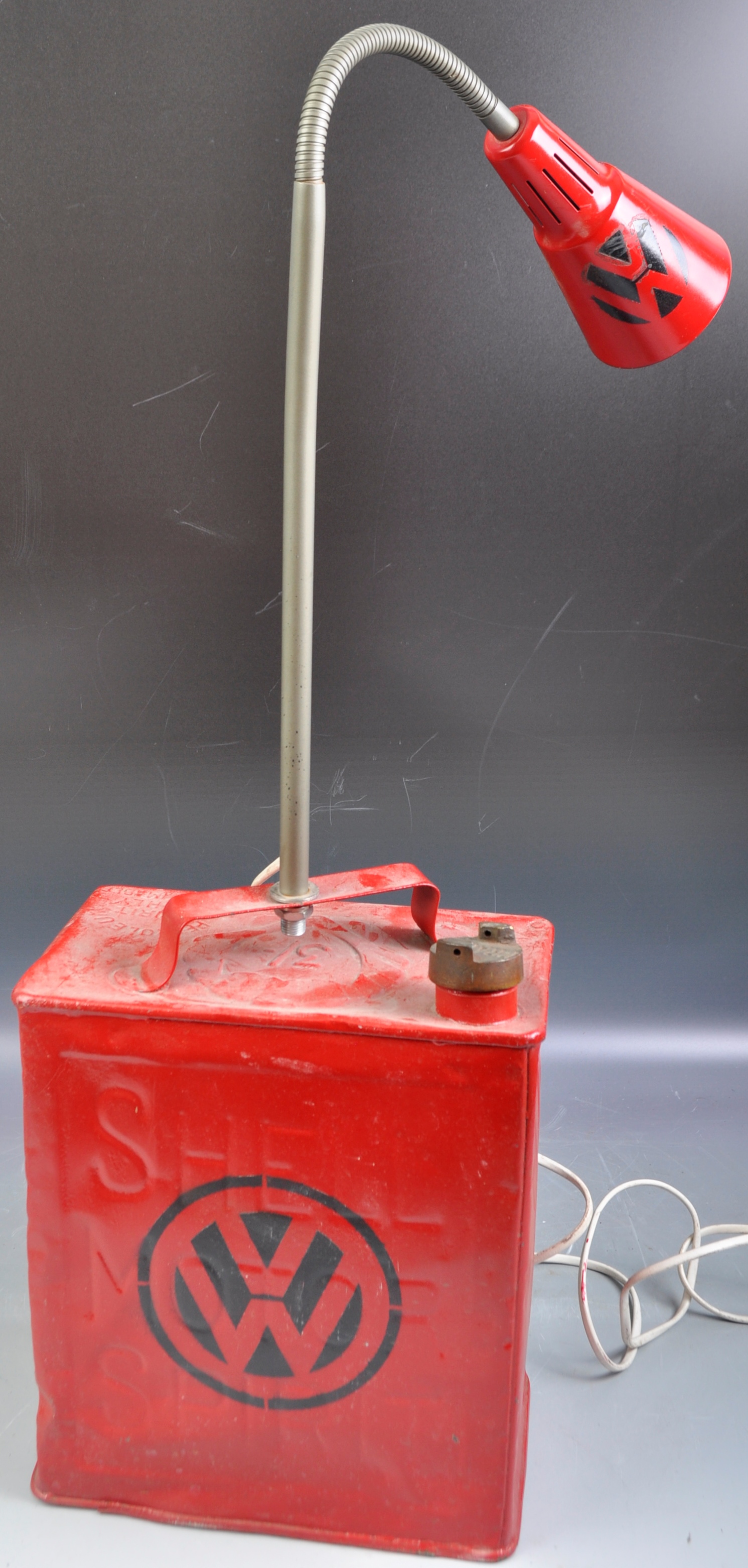 VINTAGE CONVERTED OIL CAN LAMP LIGHT FINISHED IN RED - Image 6 of 6