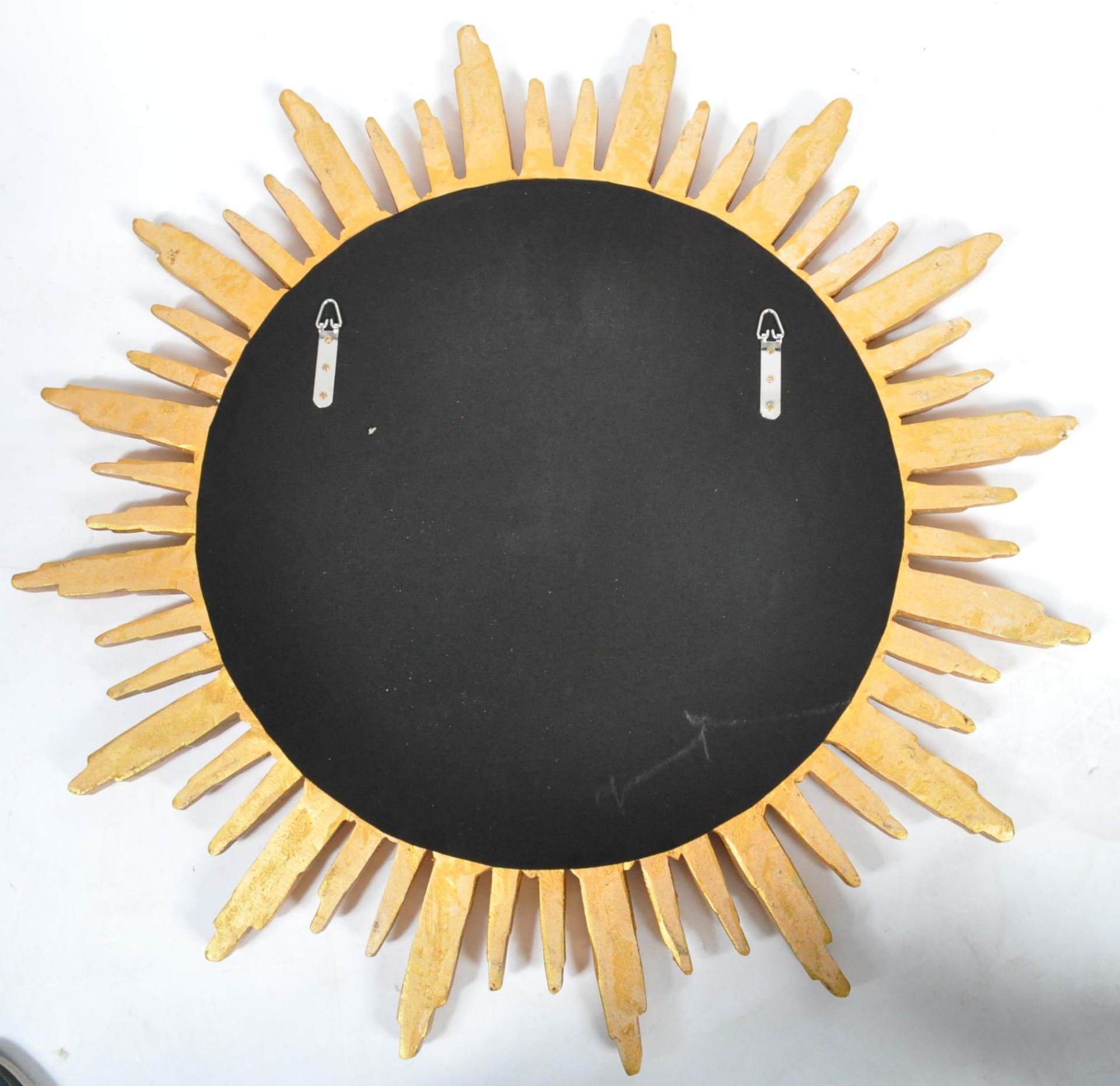 CONTEMPORARY HEAVY GILT PLASTER SUNBURST MIRROR - Bild 4 aus 4