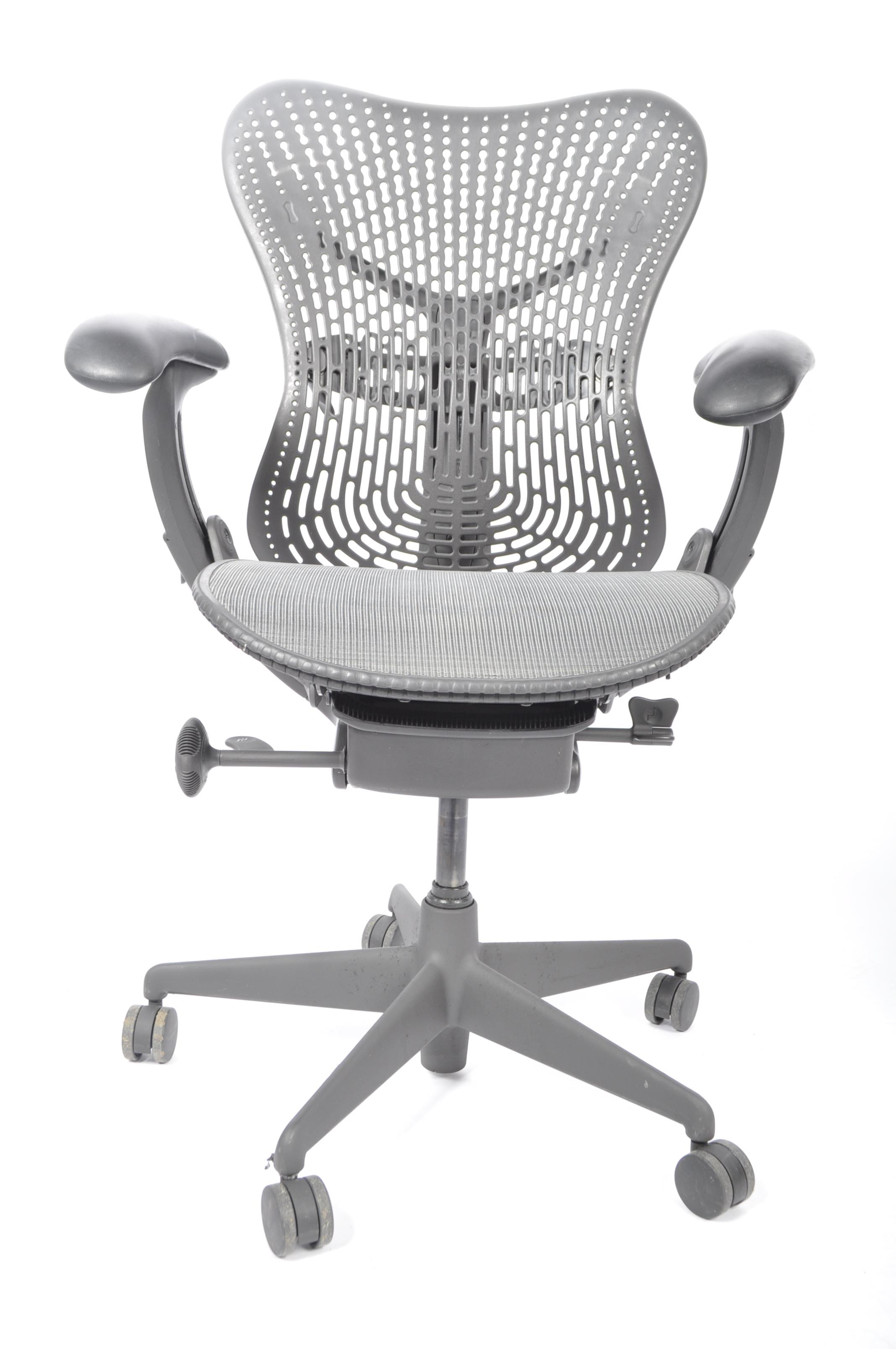 HERMAN MILLER MIRRA 2 SWIVEL DESK CHAIR BY STUDIO - Image 5 of 7