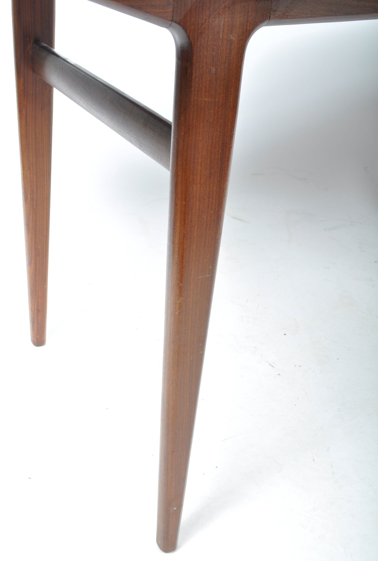 JOHN HERBERT FOR YOUNGERS MID CENTURY DINING TABLE - Image 4 of 4