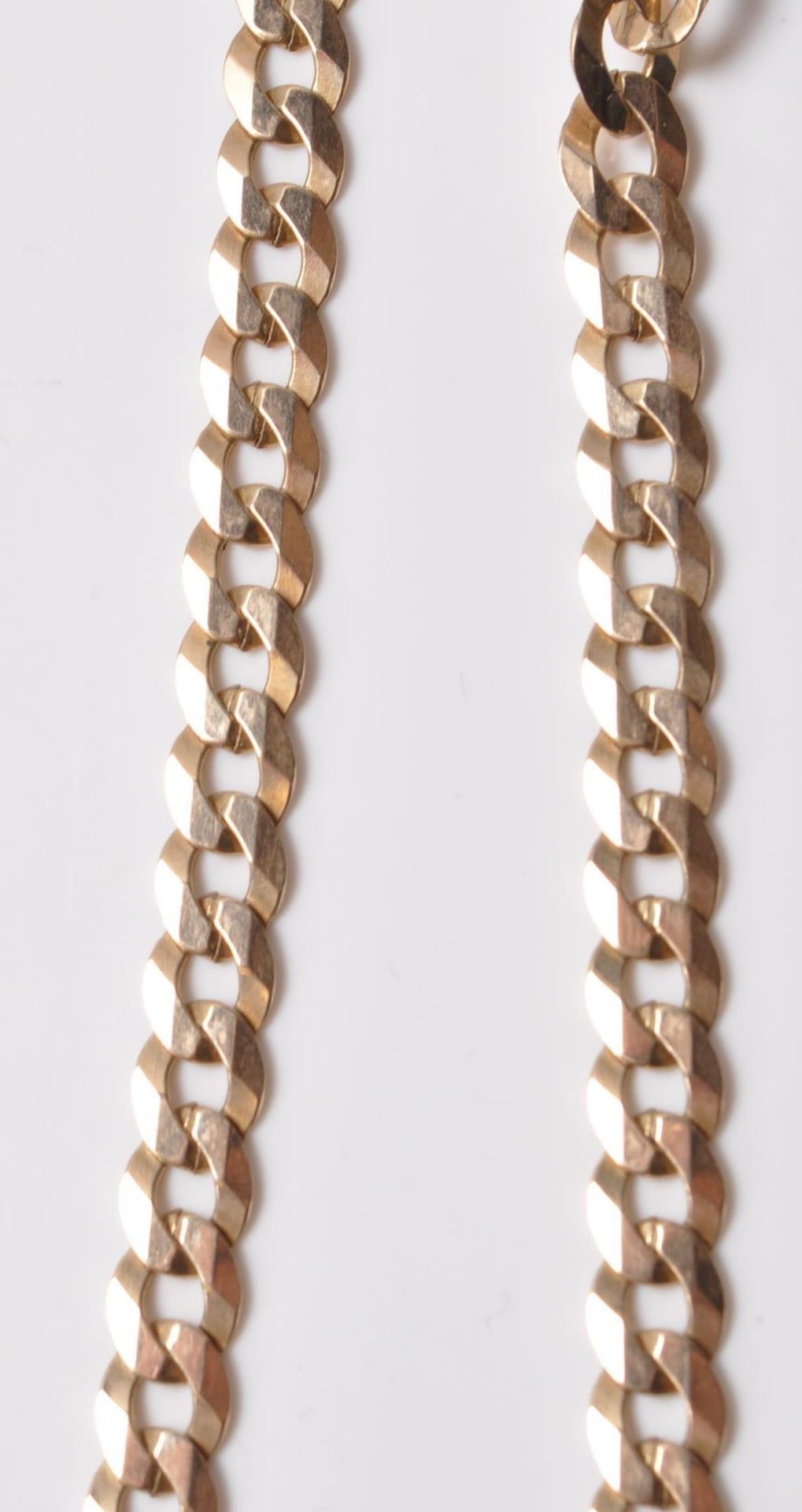 9CT GOLD FLAT LINK NECKLACE - Image 3 of 5