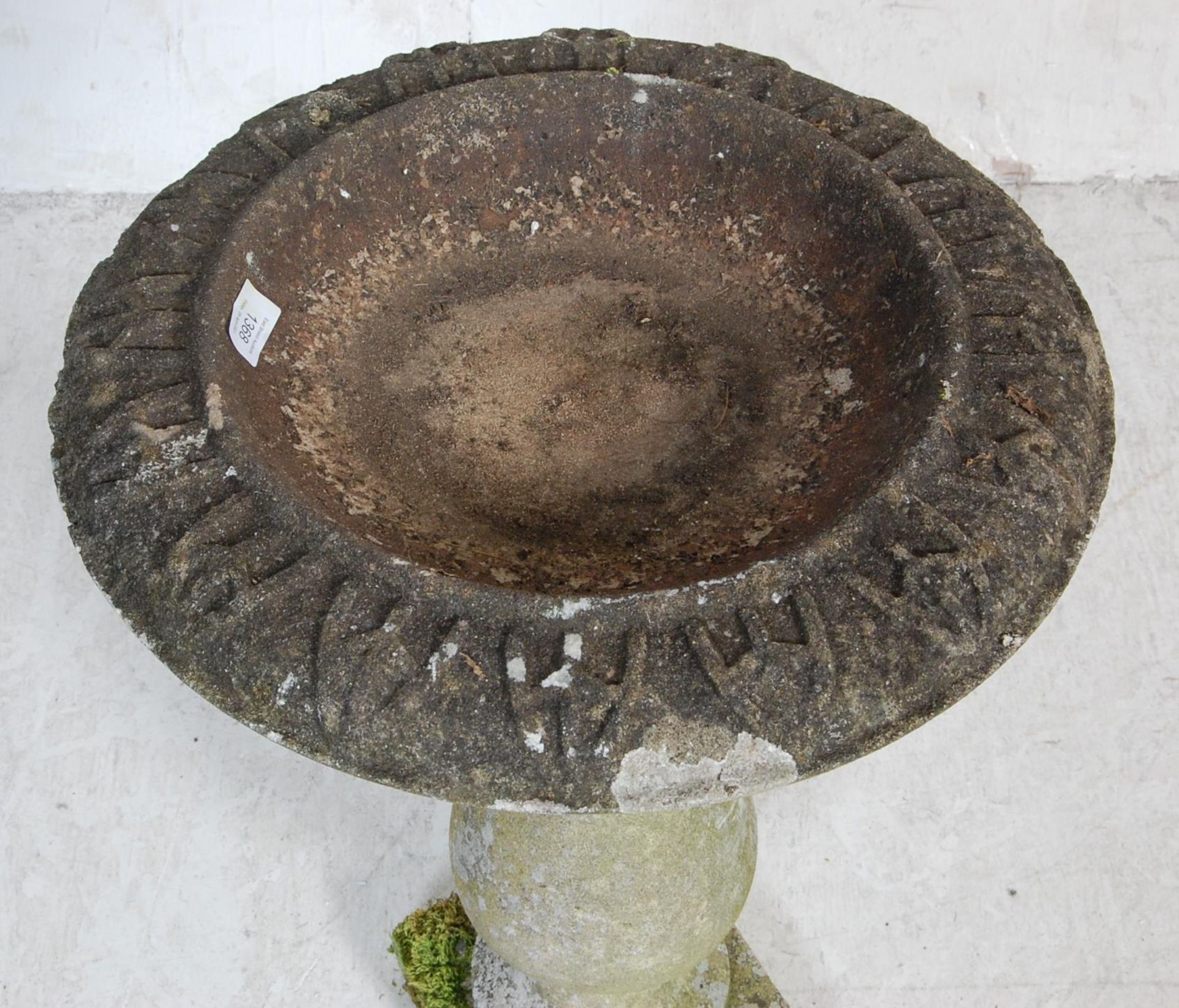 ANTIQUE STONE GARDEN BIRD BATH - Image 3 of 13