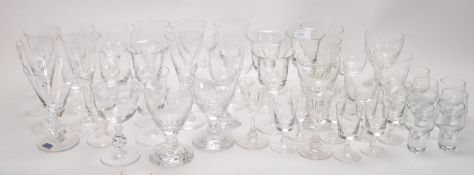 LARGE QUANTITY OF PLAIN CRYSTAL GLASS DRINKING GLASSES