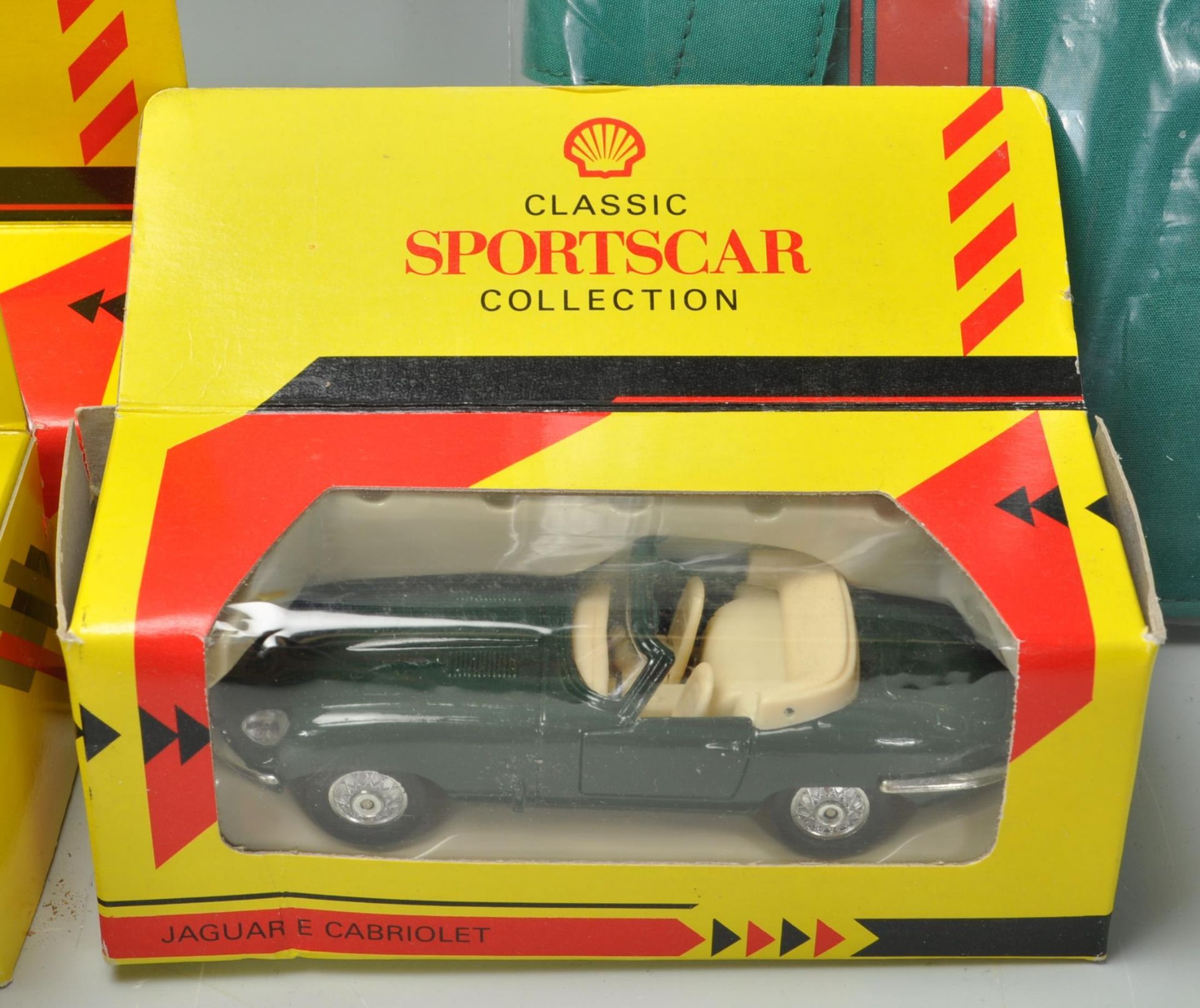 COLLECTION OF VINTAGE 20TH CENTURY DIE CAST MODELS AND EDDIE STOBART RELATED MEMORABILIA - Image 4 of 7