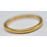 MID CENTURY 22CT GOLD BAND RING