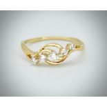 18ct Yellow Gold & Diamond 5 Stone Ring