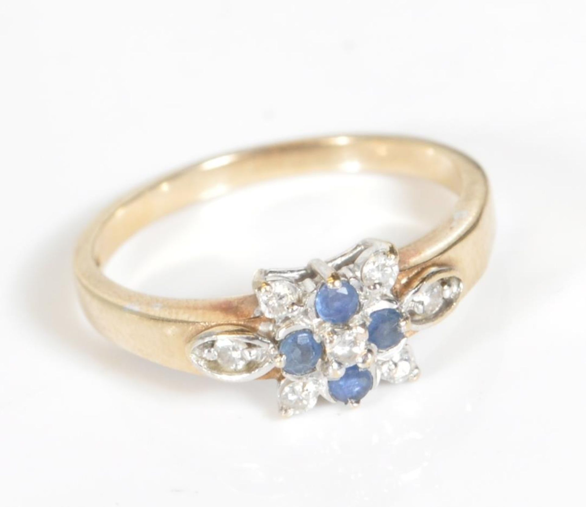 9CT GOLD SAPPHIRE & DIAMOND RING - Image 6 of 6