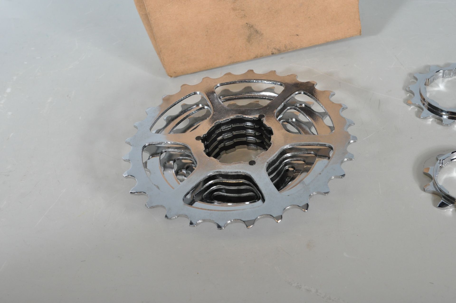 VINTAGE BICYCLES AND SPARES - SET OF NOS RACING BIKE GEARS - Image 8 of 9
