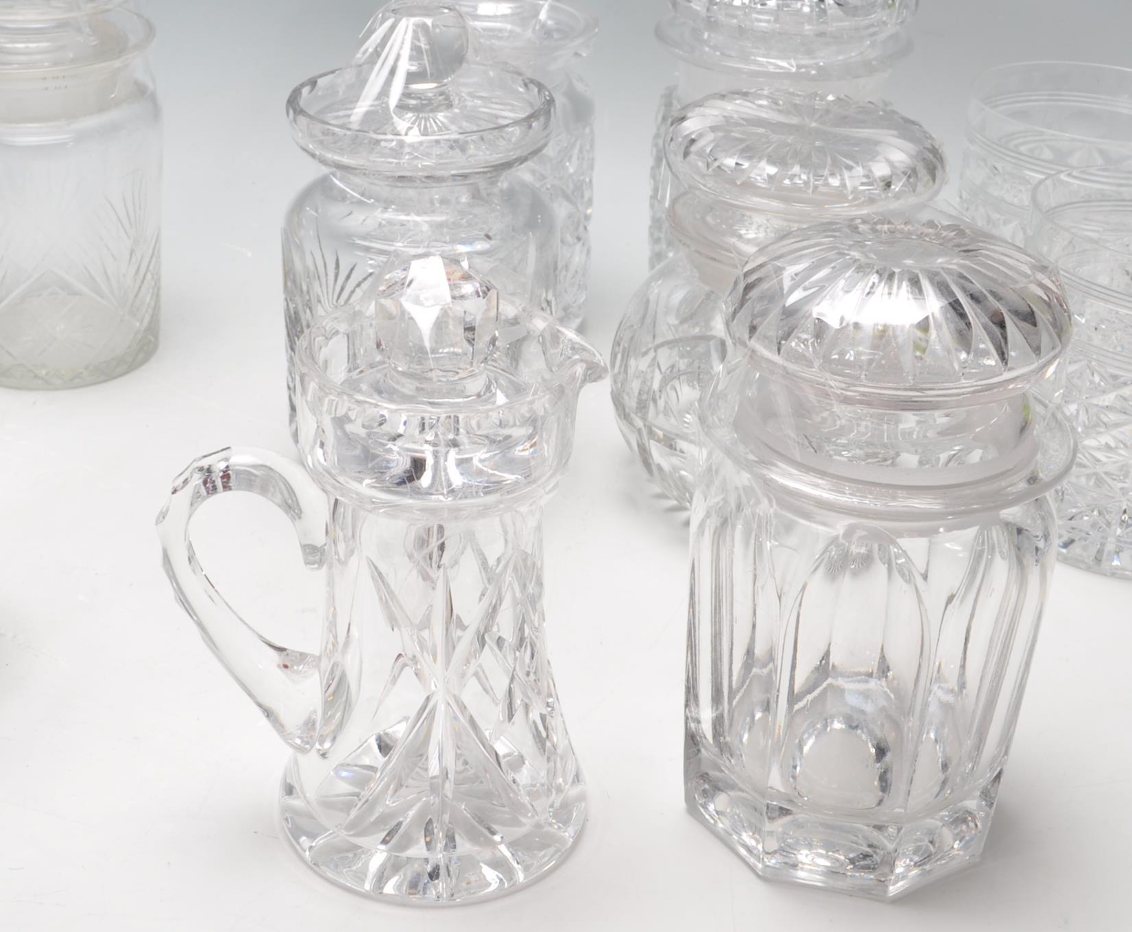 LARGE COLLECTION OF 20TH CENTURY CRYSTAL CUT GLASS LIDDED JARS - Image 7 of 9