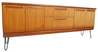 VINTAGE RETRO 20TH CENTURY TEAK WOOD MEREDEW SIDEBOARD CREDENZA