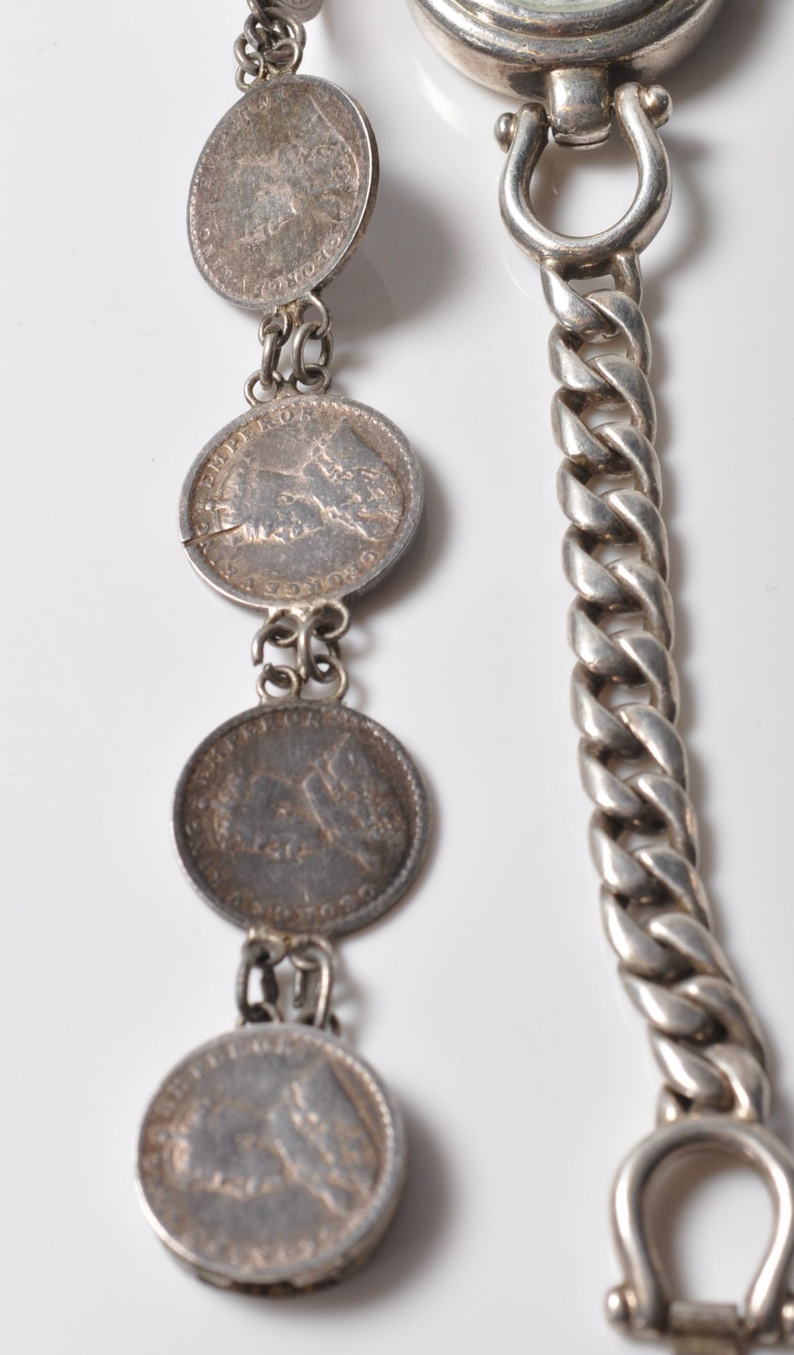 COLLECTION OF SILVER STAMPED 925 JEWELLERY ITEMS. - Image 5 of 8