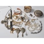 LARGE COLLECTION OF SILVER & JEWELLERY ITEMS