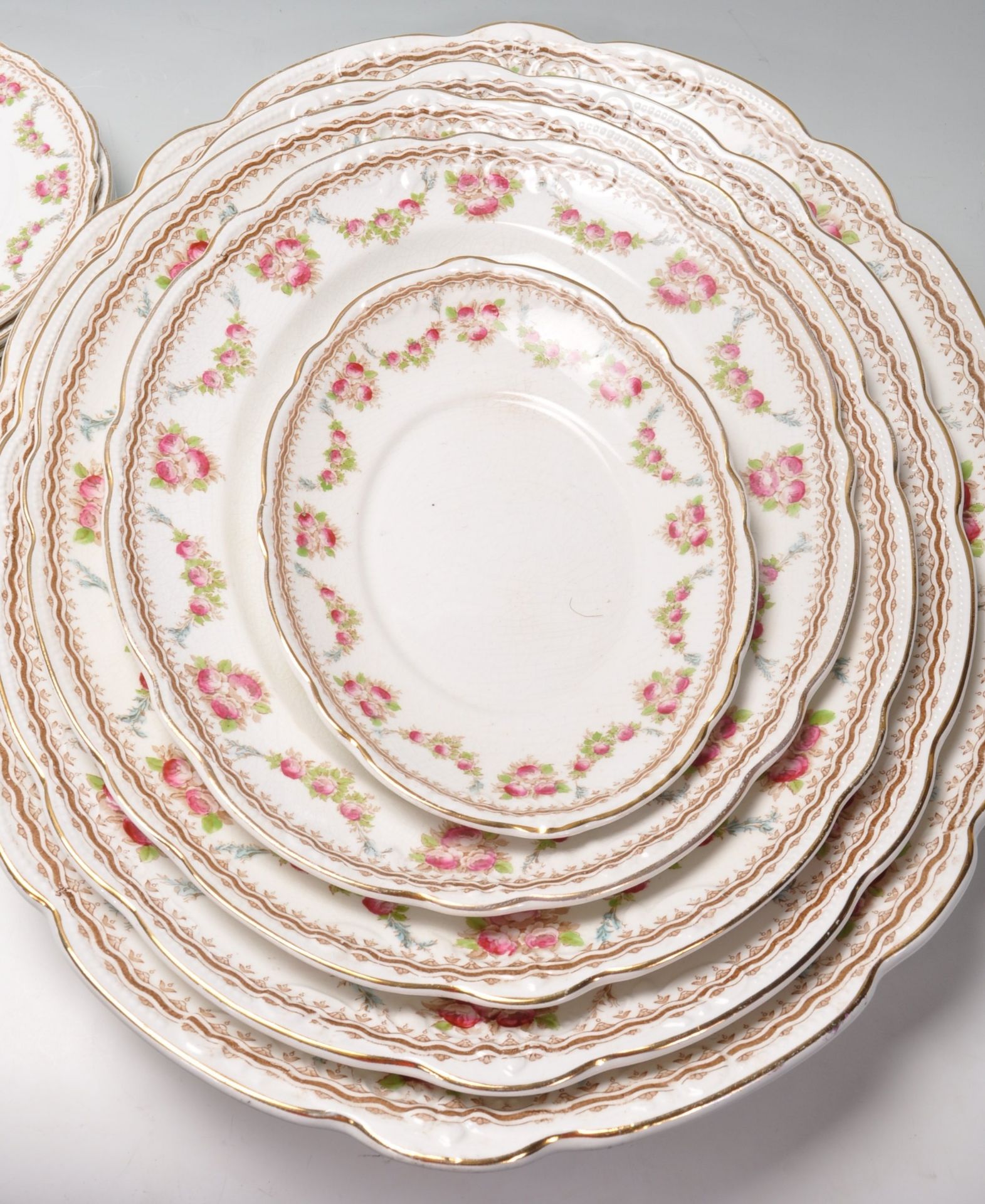 ANTIQUE VICTORIAN 19TH CENTURY DINNER SERVICE - Image 11 of 13