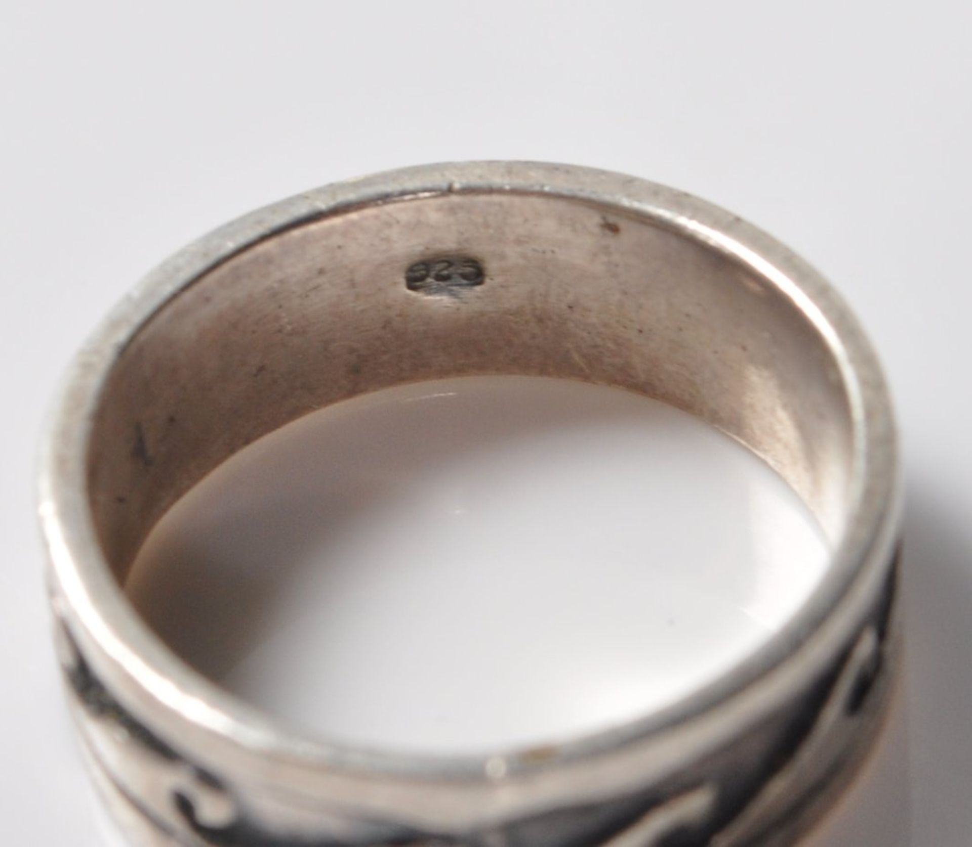 COLLECTION OF SILVER STAMPED 925 RINGS. - Image 12 of 12