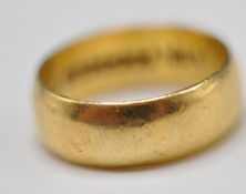 1960'S 22CT GOLD WEDDING BAND RING